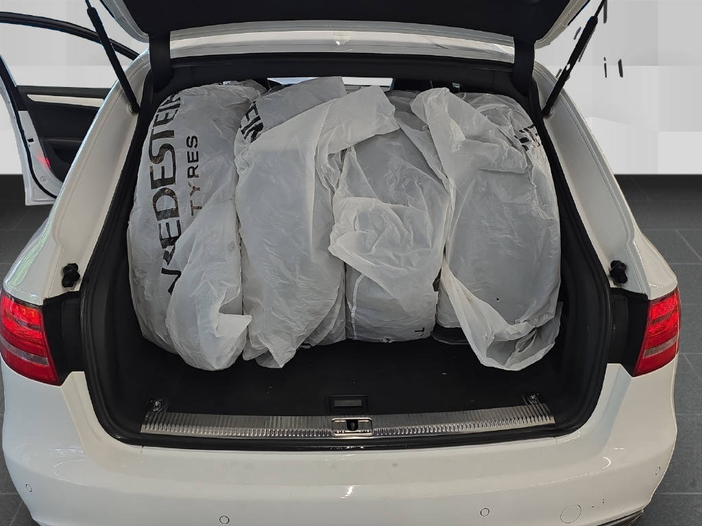 AUDI S4 Avant 3.0 V6 TFSI quattro S-Tronic-image-16