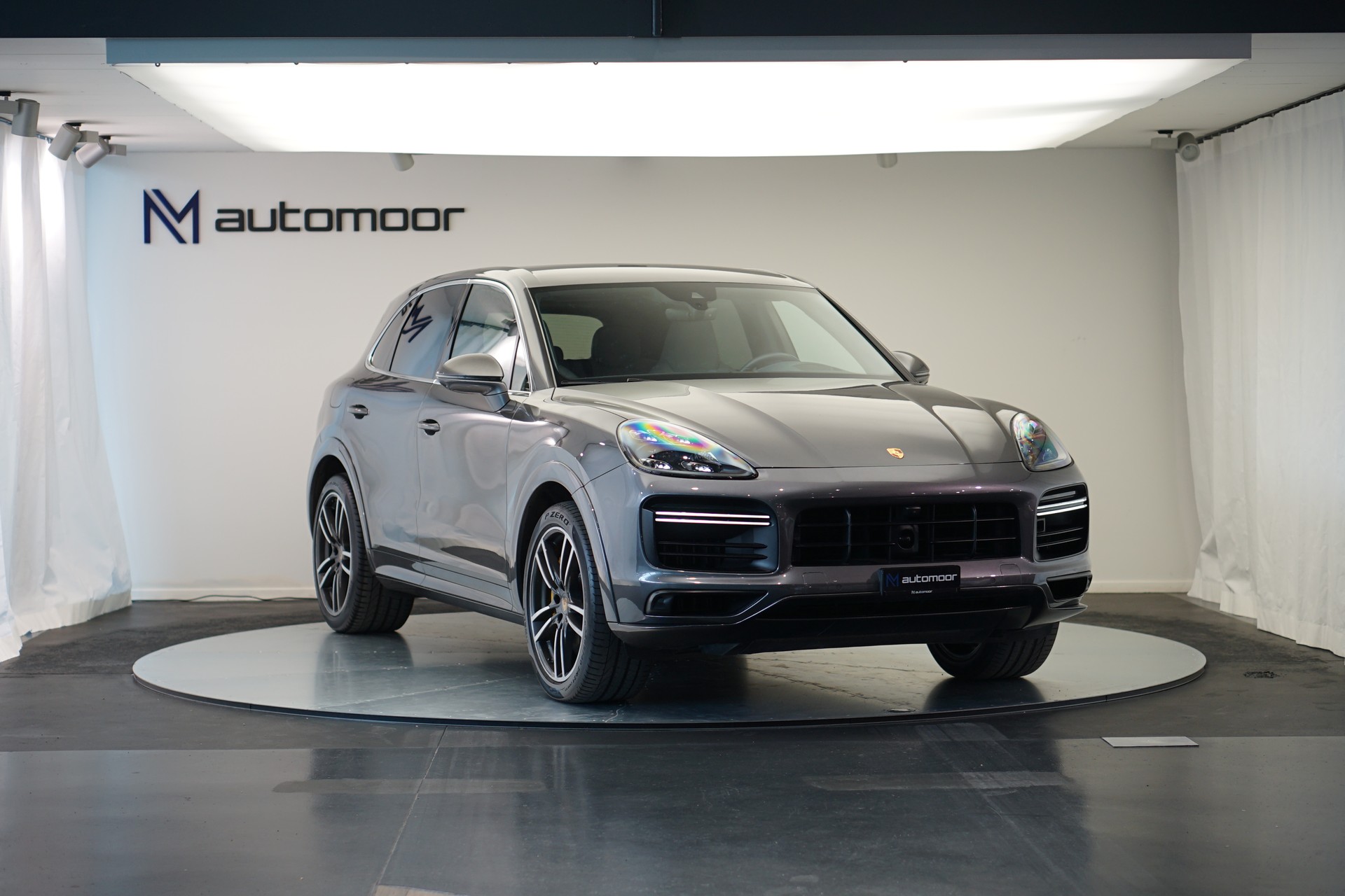 PORSCHE Cayenne Turbo *CH-Fahrzeug*-showroom-element-2