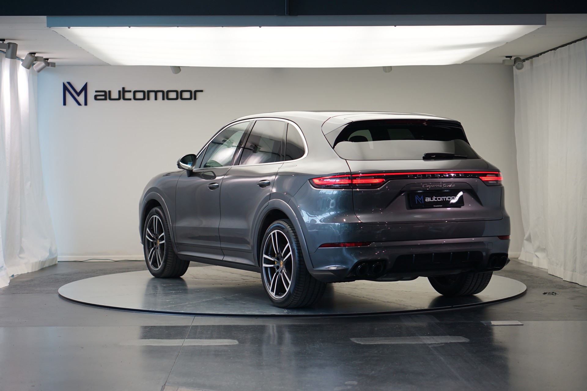 PORSCHE Cayenne Turbo *CH-Fahrzeug*-image-6