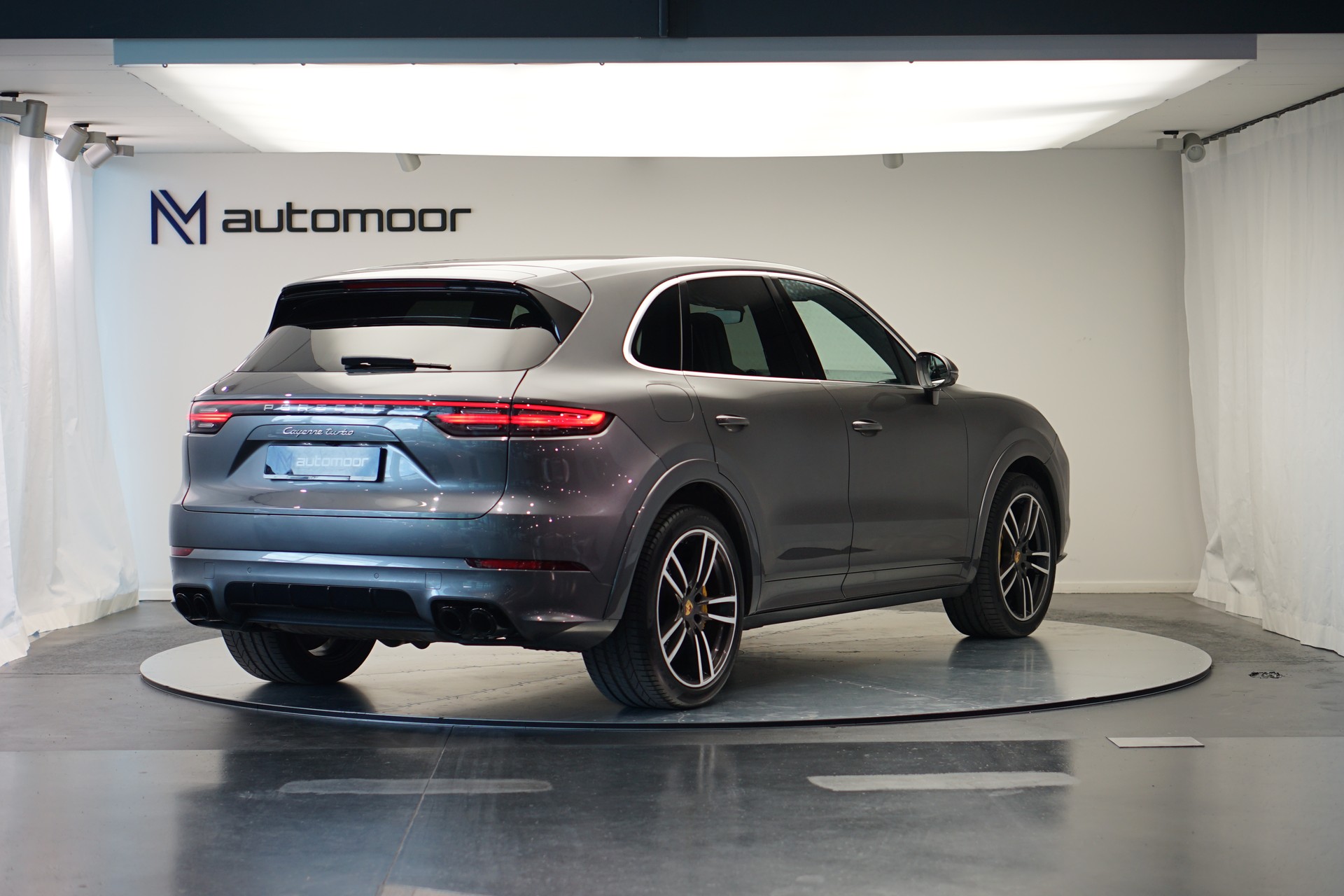 PORSCHE Cayenne Turbo *CH-Fahrzeug*-image-4