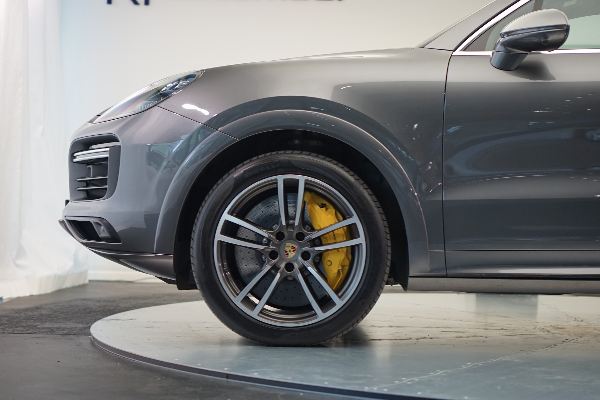 PORSCHE Cayenne Turbo *CH-Fahrzeug*-image-10