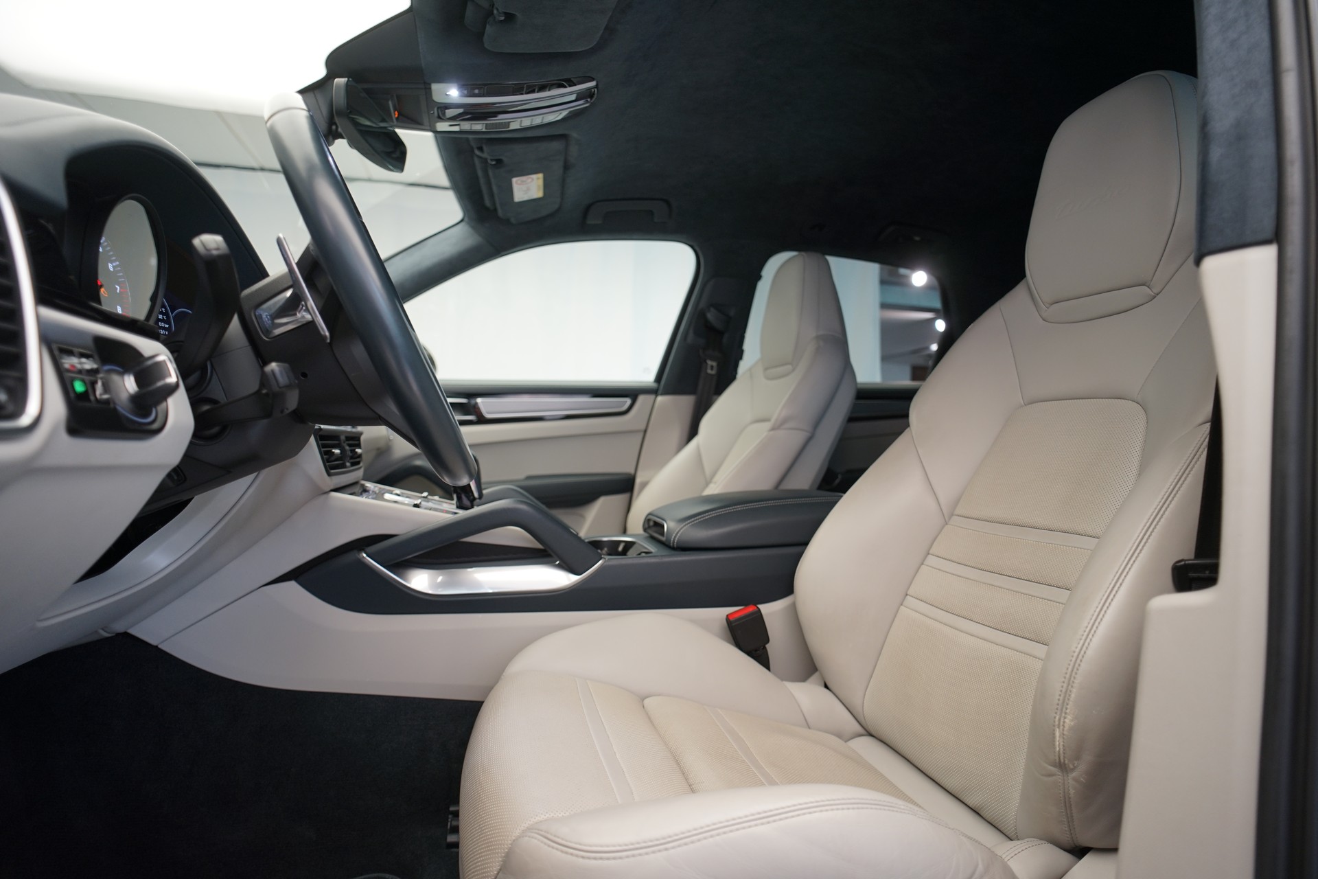 PORSCHE Cayenne Turbo *CH-Fahrzeug*-image-14