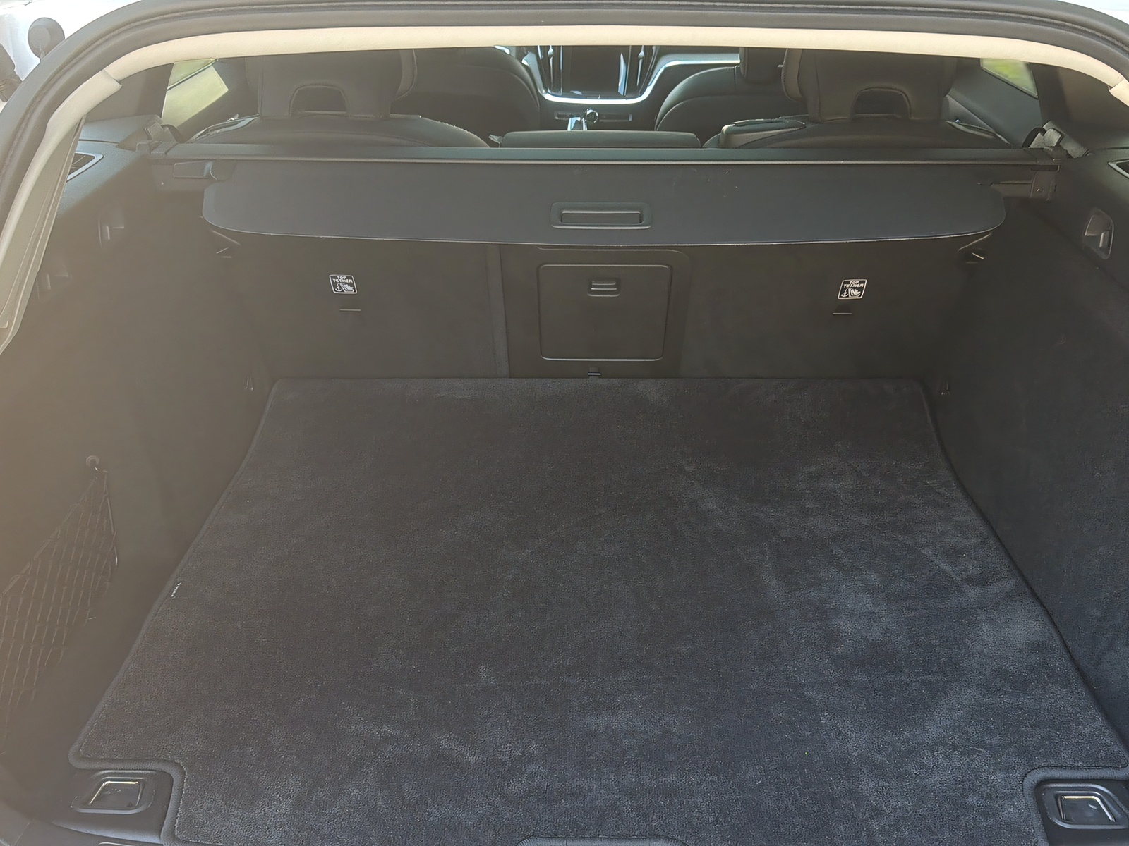 VOLVO V60 2.0 T6 TE Ultimate Dark eAWD-image-18