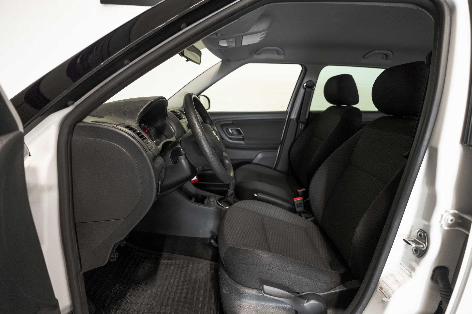 SKODA Fabia 1.2 Ambition-image-7