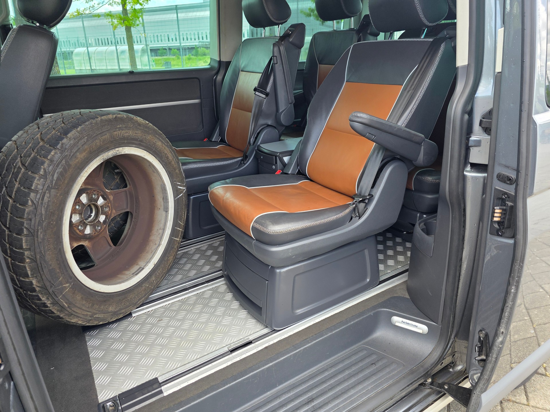 VW T5 Multivan Panamerica 2.5 TDI 4M-image-12