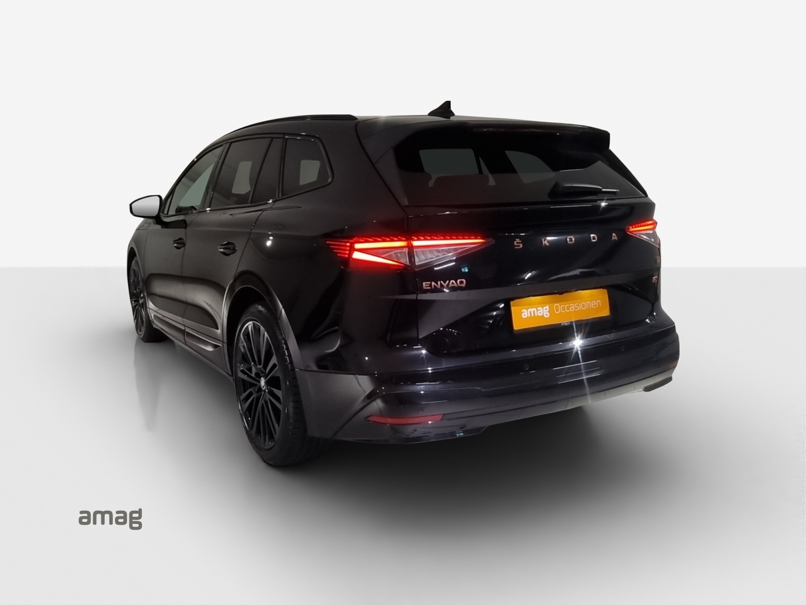 SKODA Enyaq iV 80x Founders Edition-showroom-element-2