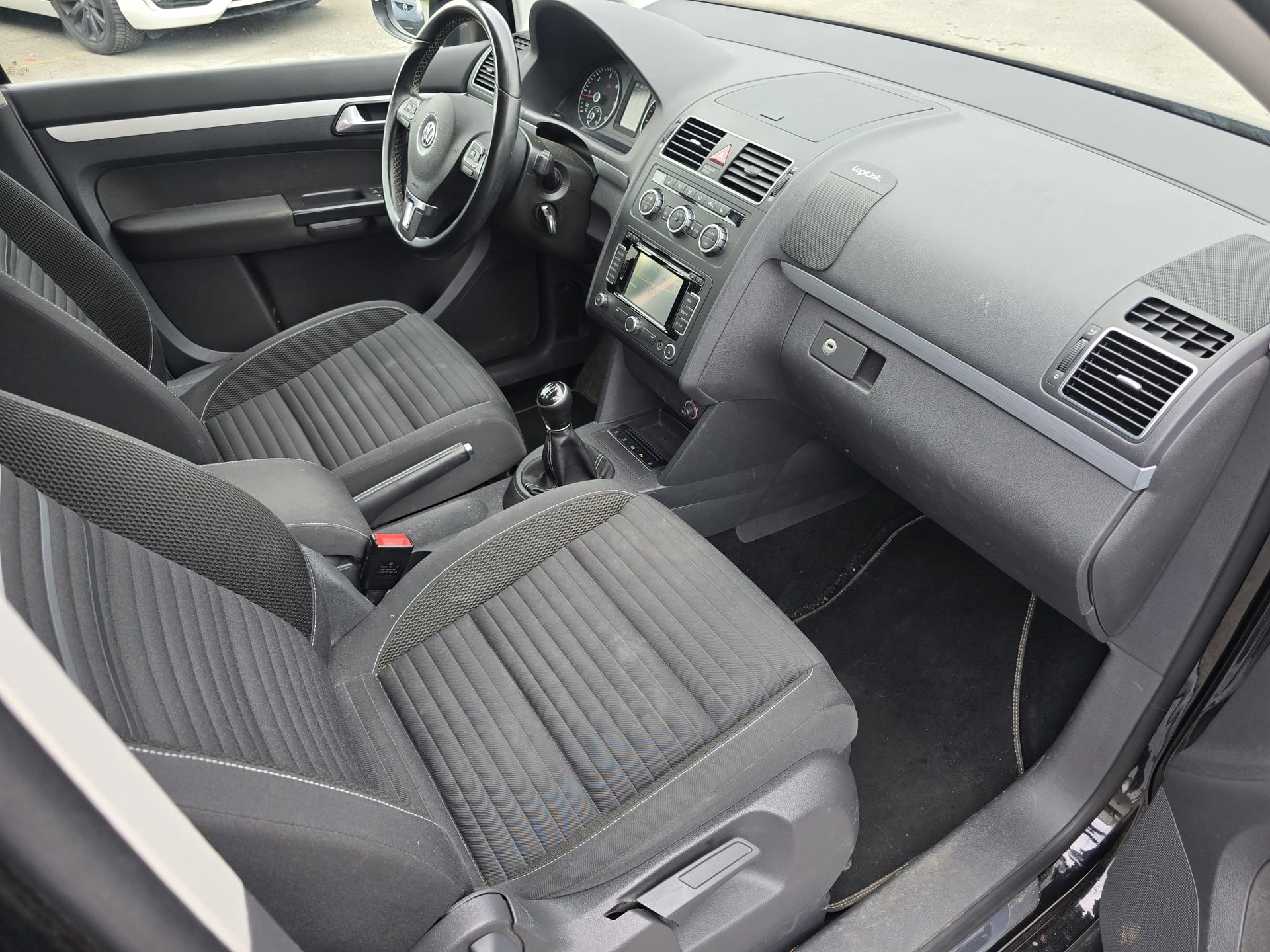 VW Touran 1.6 TDI BlueMotion Technology Comfortline-image-11