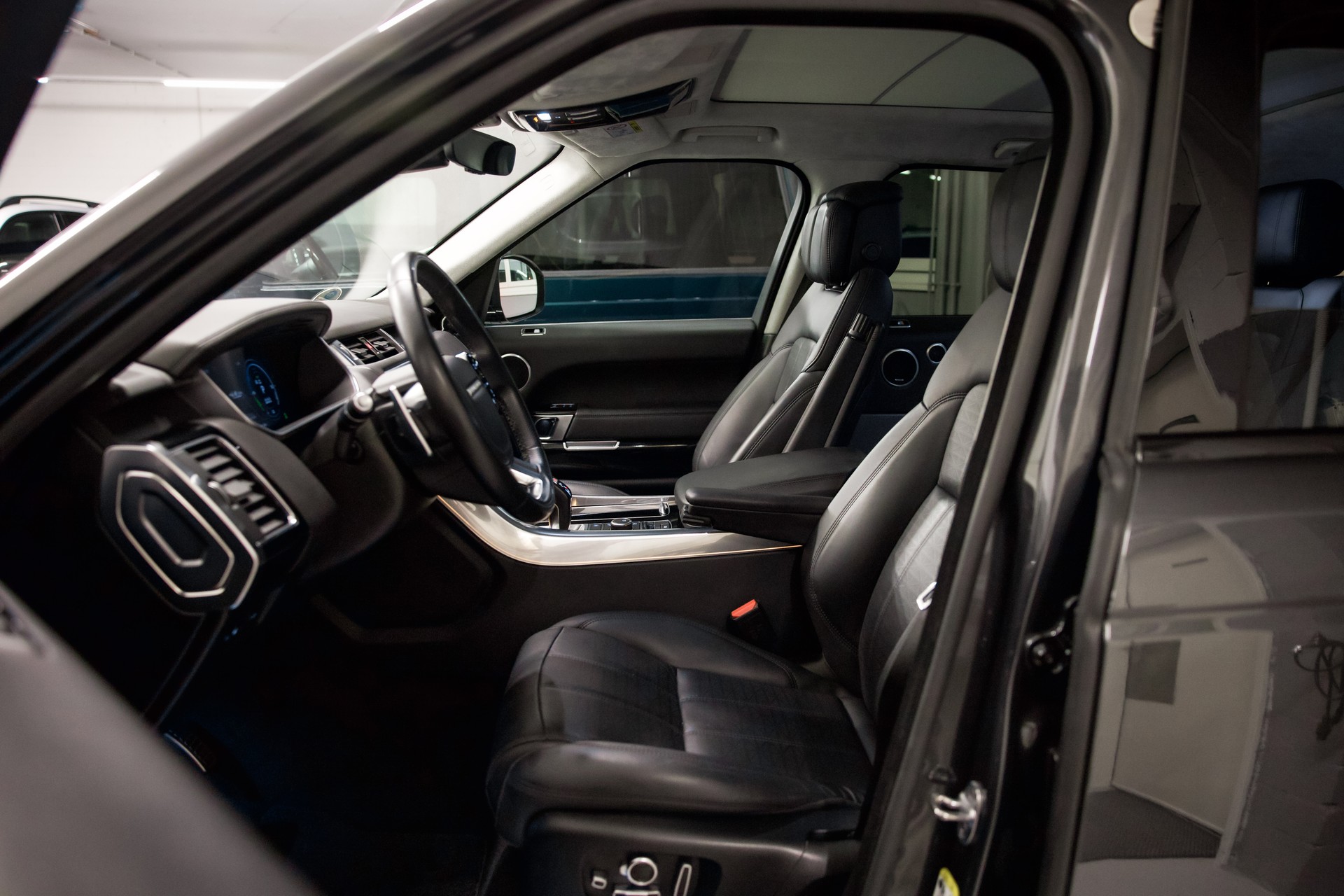 LAND ROVER Range Rover Sport P400e 2.0 Autobiography Dynamic *CH-Fahrzeug*-image-17