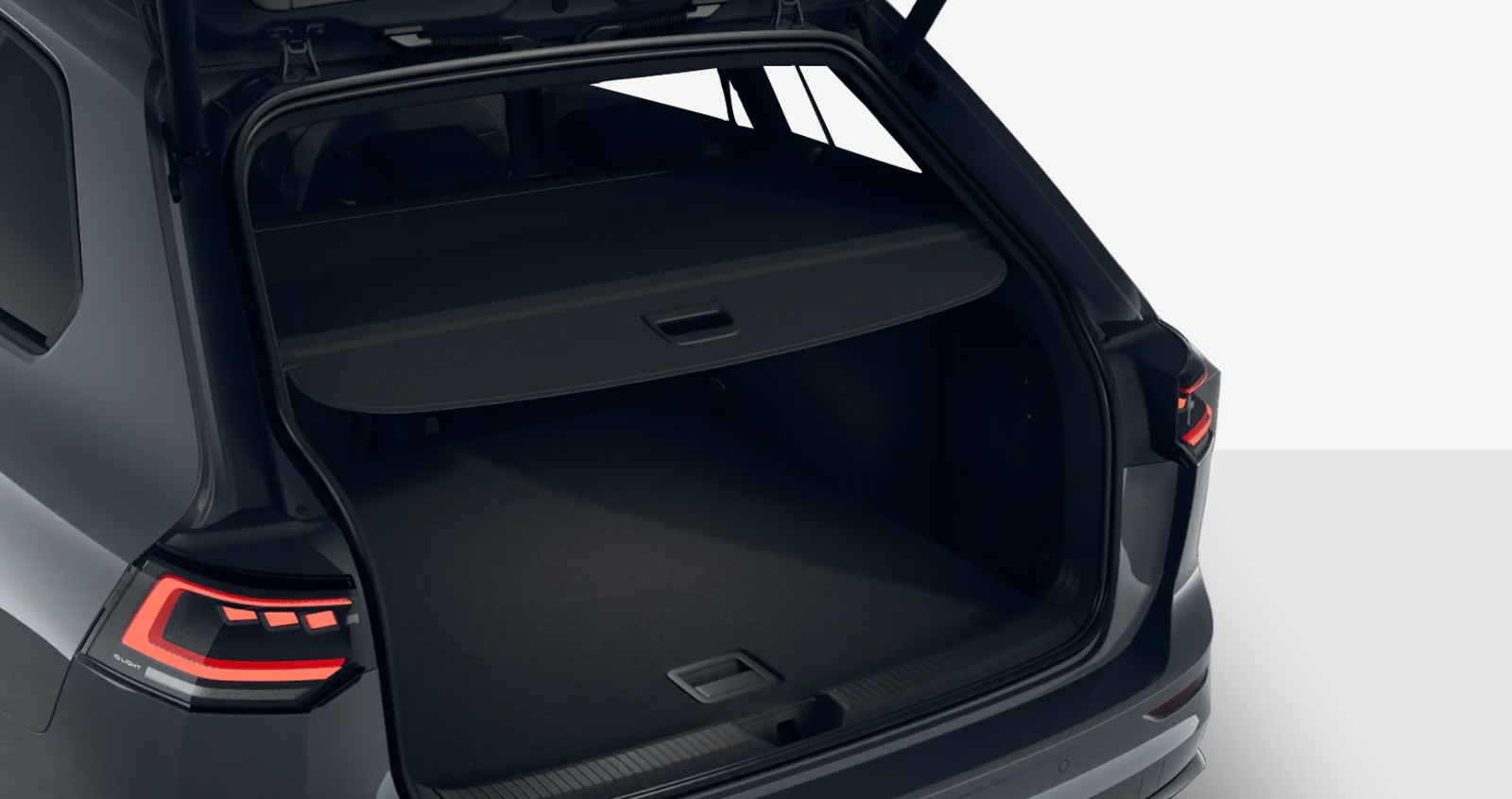 VW Golf Variant 2.0 TSI R-Line DSG 4 Motion-image-8