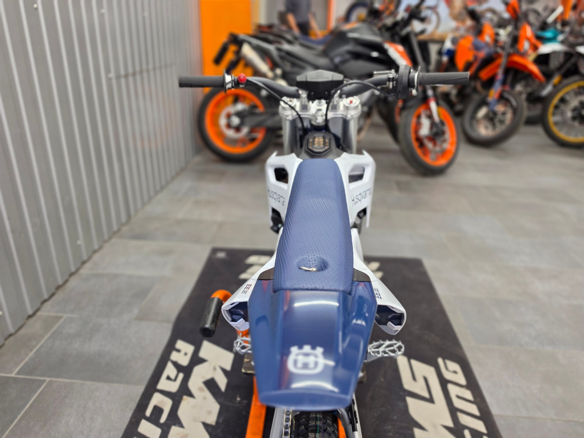 HUSQVARNA EE 5-image-5