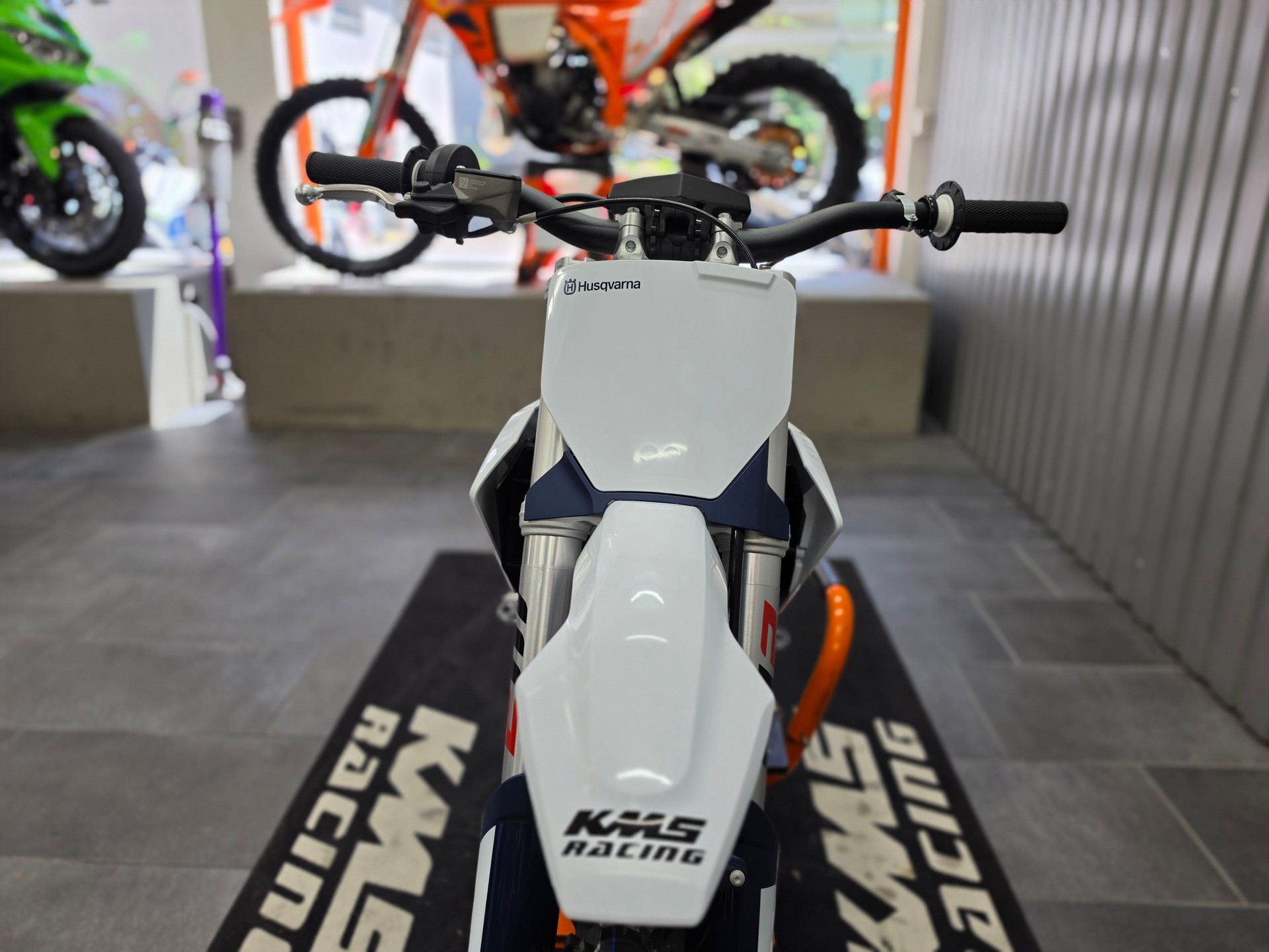 HUSQVARNA EE 5-image-6