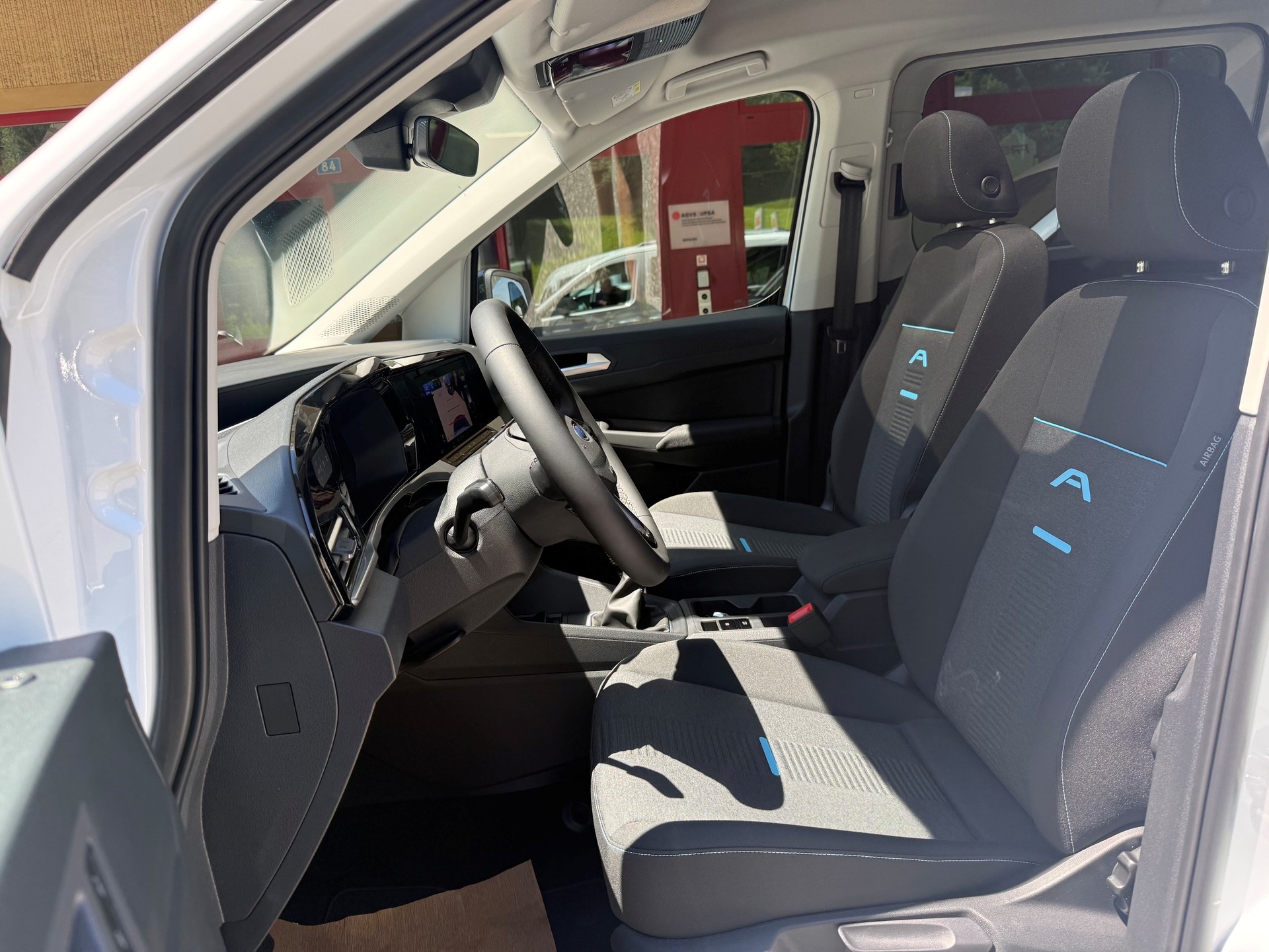 FORD Grand Tourneo Connect 2.0 EcoBlue AWD Active-image-6
