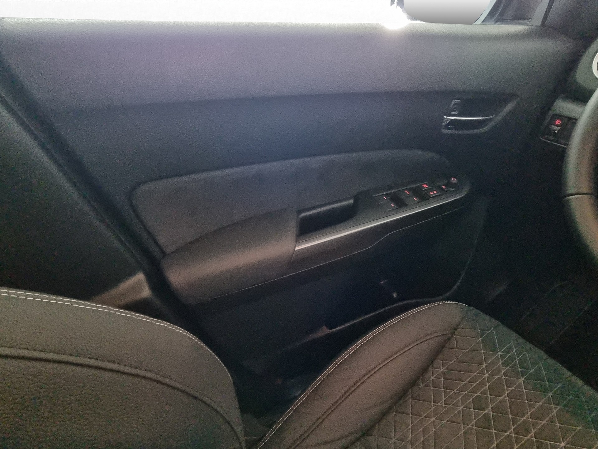 SUZUKI Vitara 1.4 Compact Top Hyb. 4x4 AT-image-11