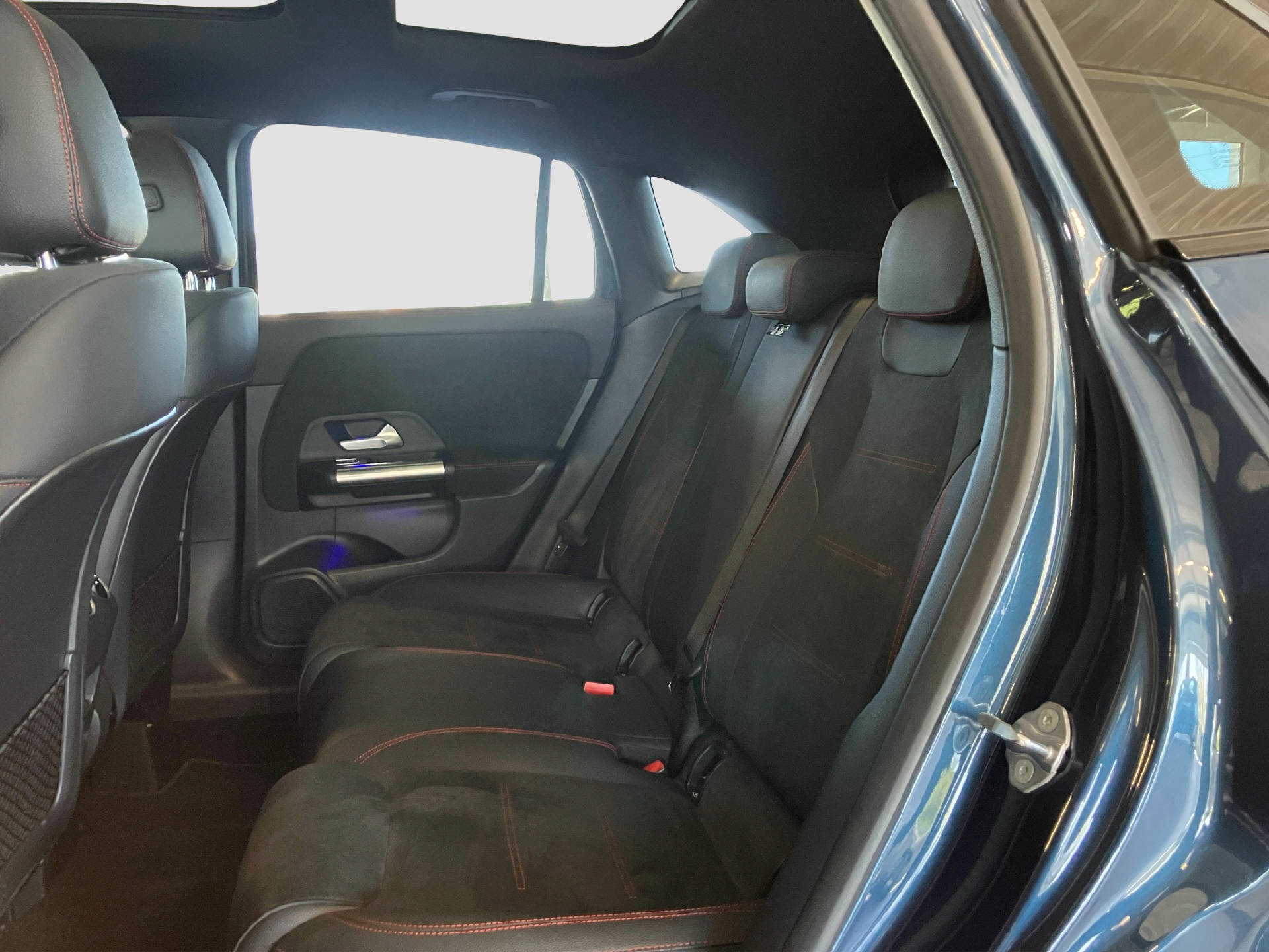 MERCEDES-BENZ GLA 200 AMG Line 4MATIC-image-13
