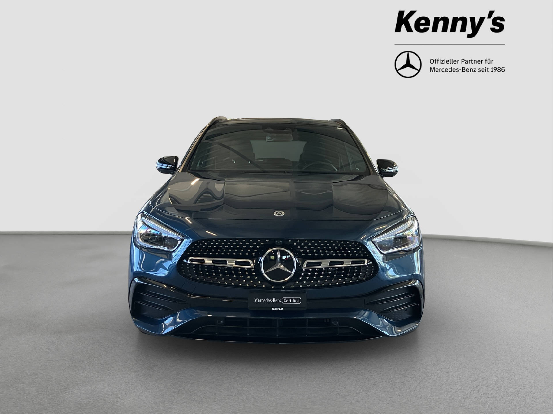 MERCEDES-BENZ GLA 200 AMG Line 4MATIC-showroom-element-1
