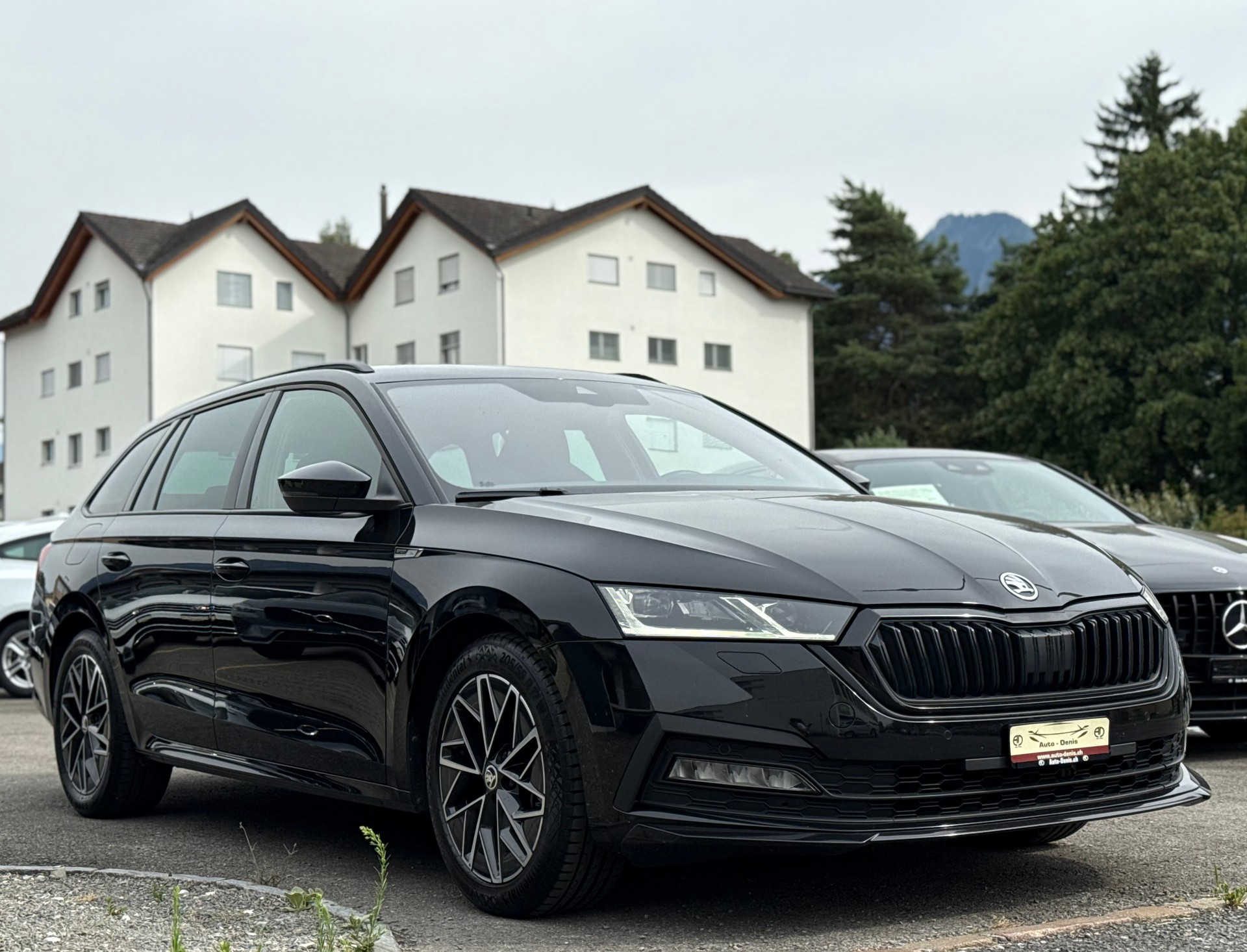 SKODA Octavia Combi 2.0 TSI SportLine 4x4 DSG-showroom-element-3