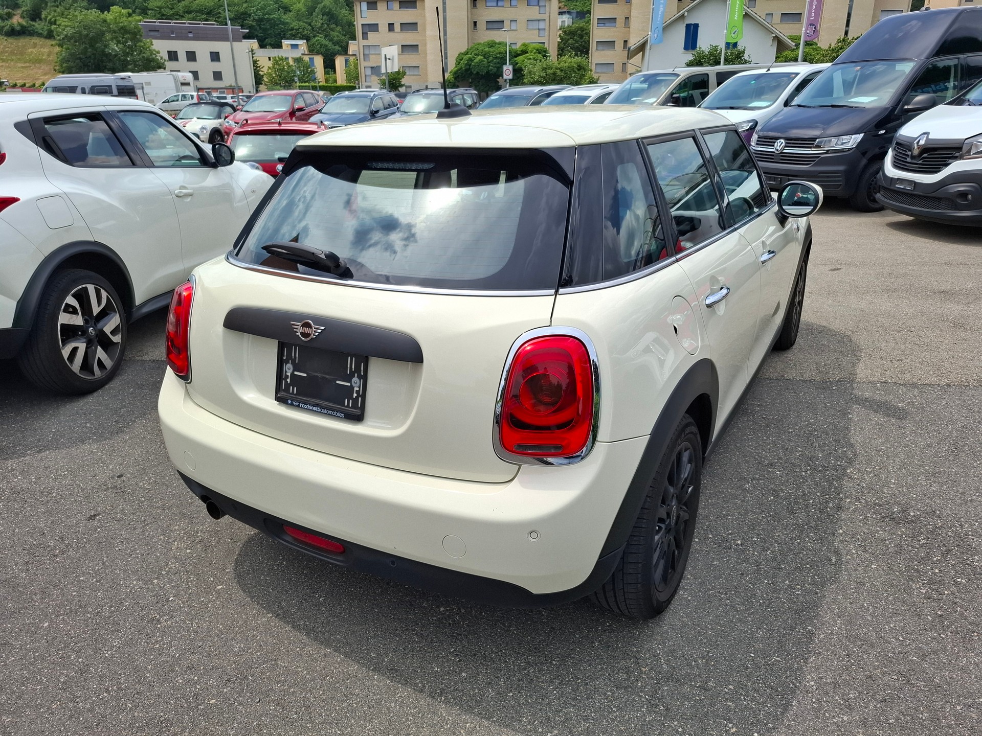 MINI One-image-1