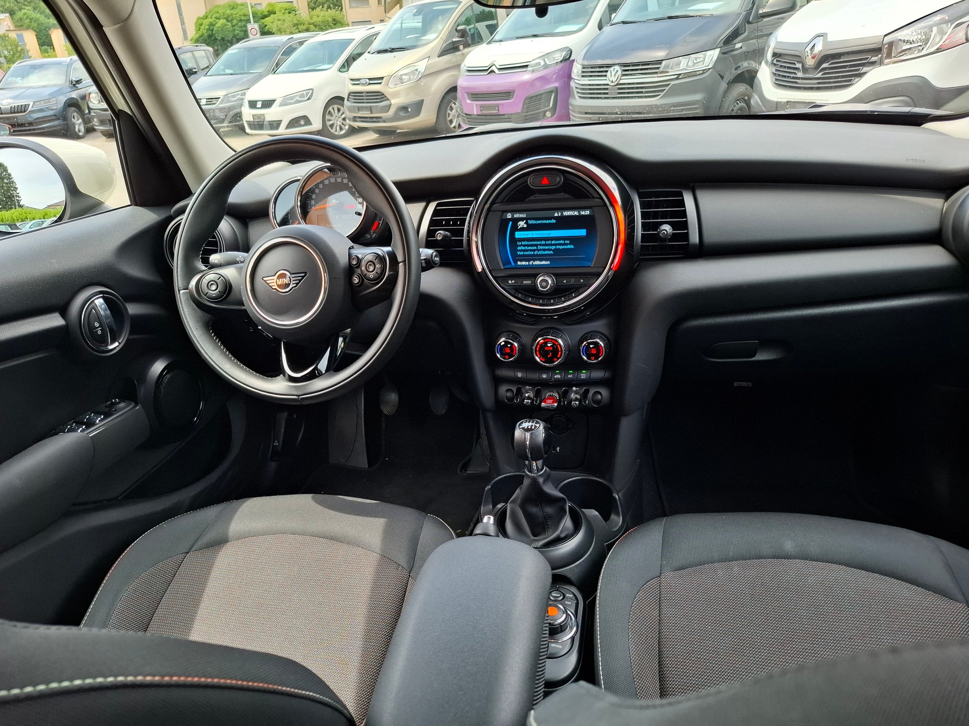MINI One-image-8
