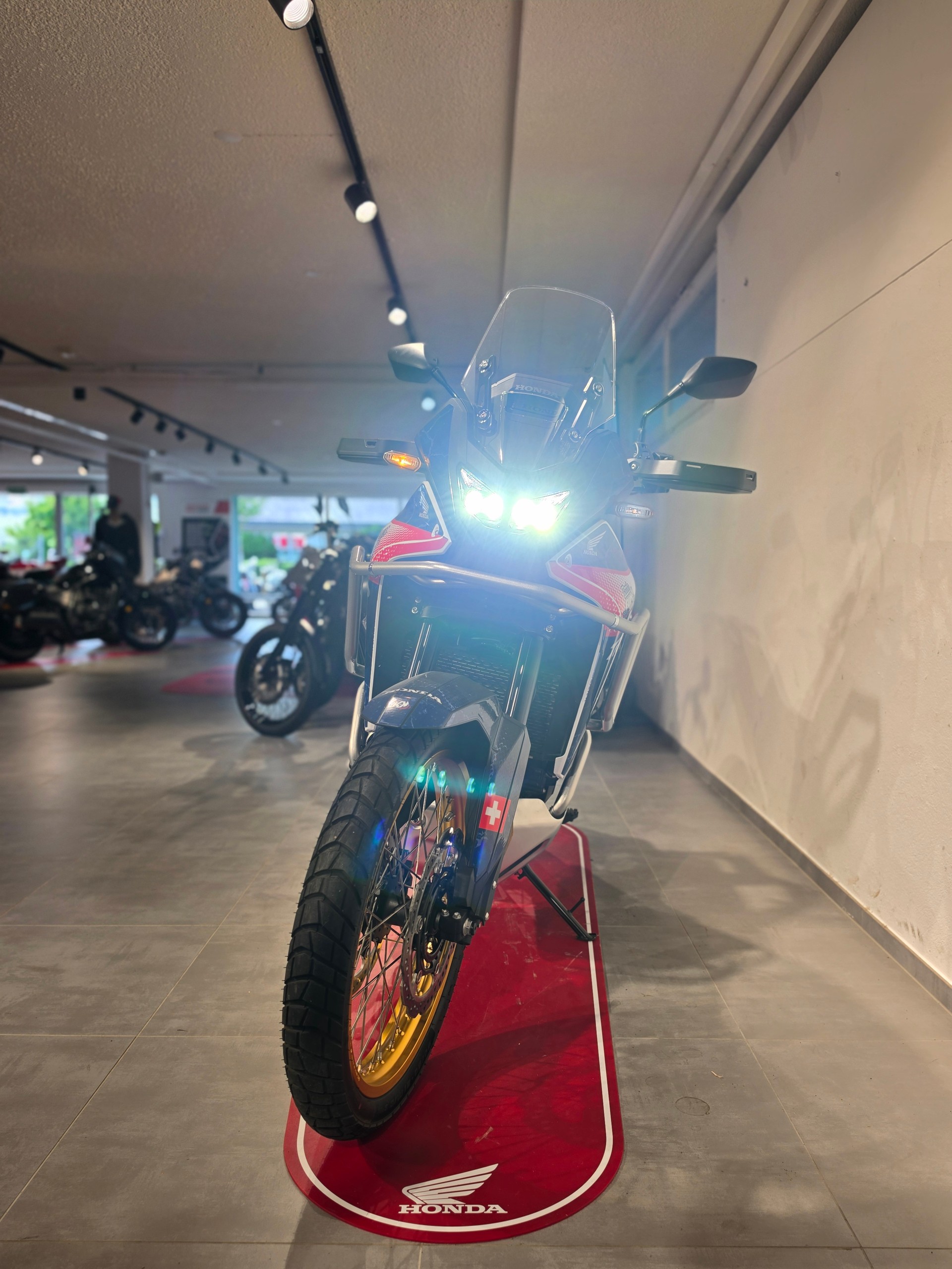 HONDA XL 750 Transalp-image-1