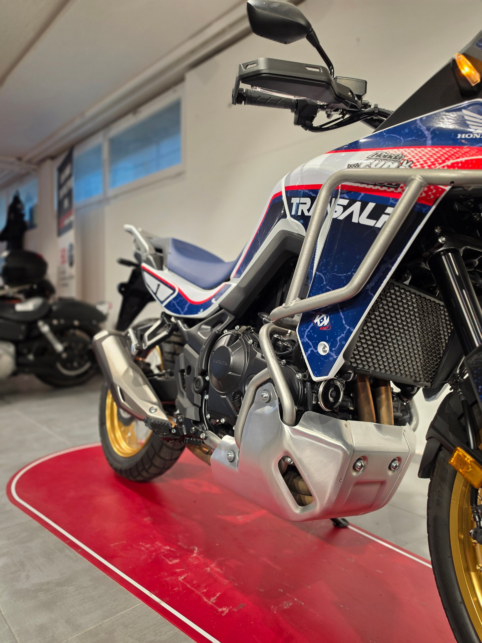 HONDA XL 750 Transalp-image-3
