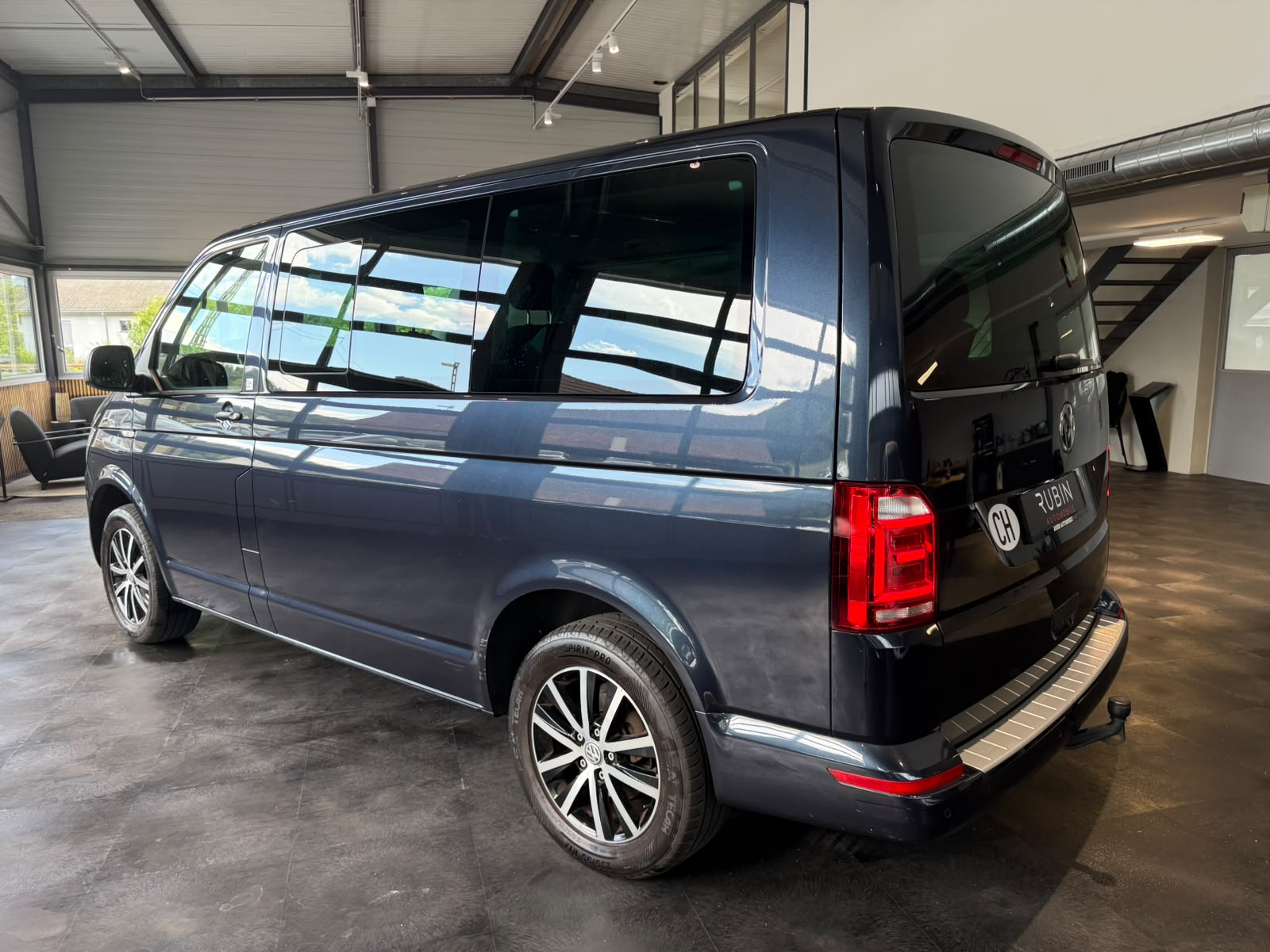 VW T6 Multivan 2.0 TDI Trendline 4Motion DSG-showroom-element-2