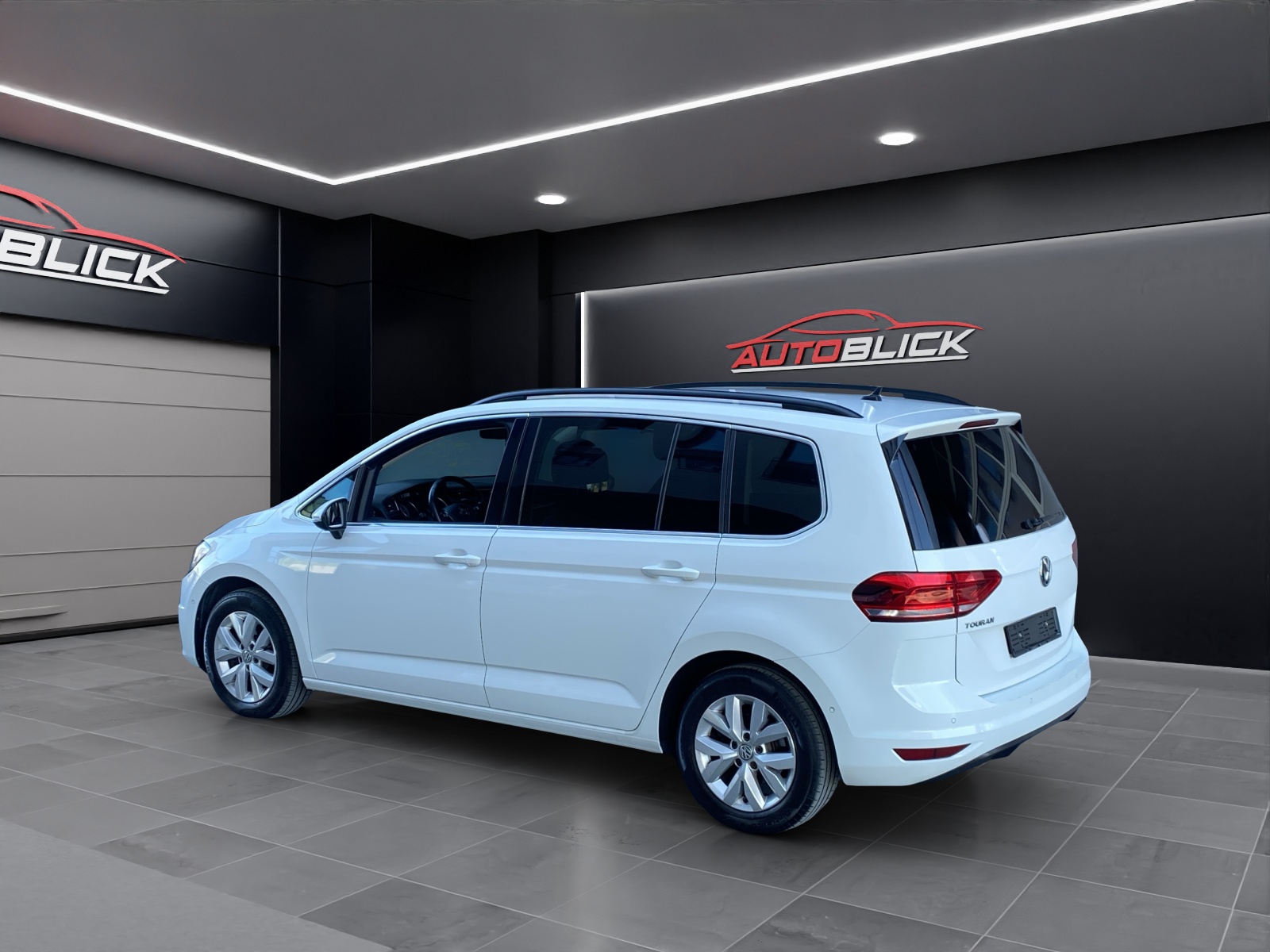 VW Touran 1.5 Benzin TSI 150-PS DSG-Automat 7-Plätzer Frisch MFK & ab Service Schweizer Fahrzeug aus erster Schweizer Hand-showroom-element-1