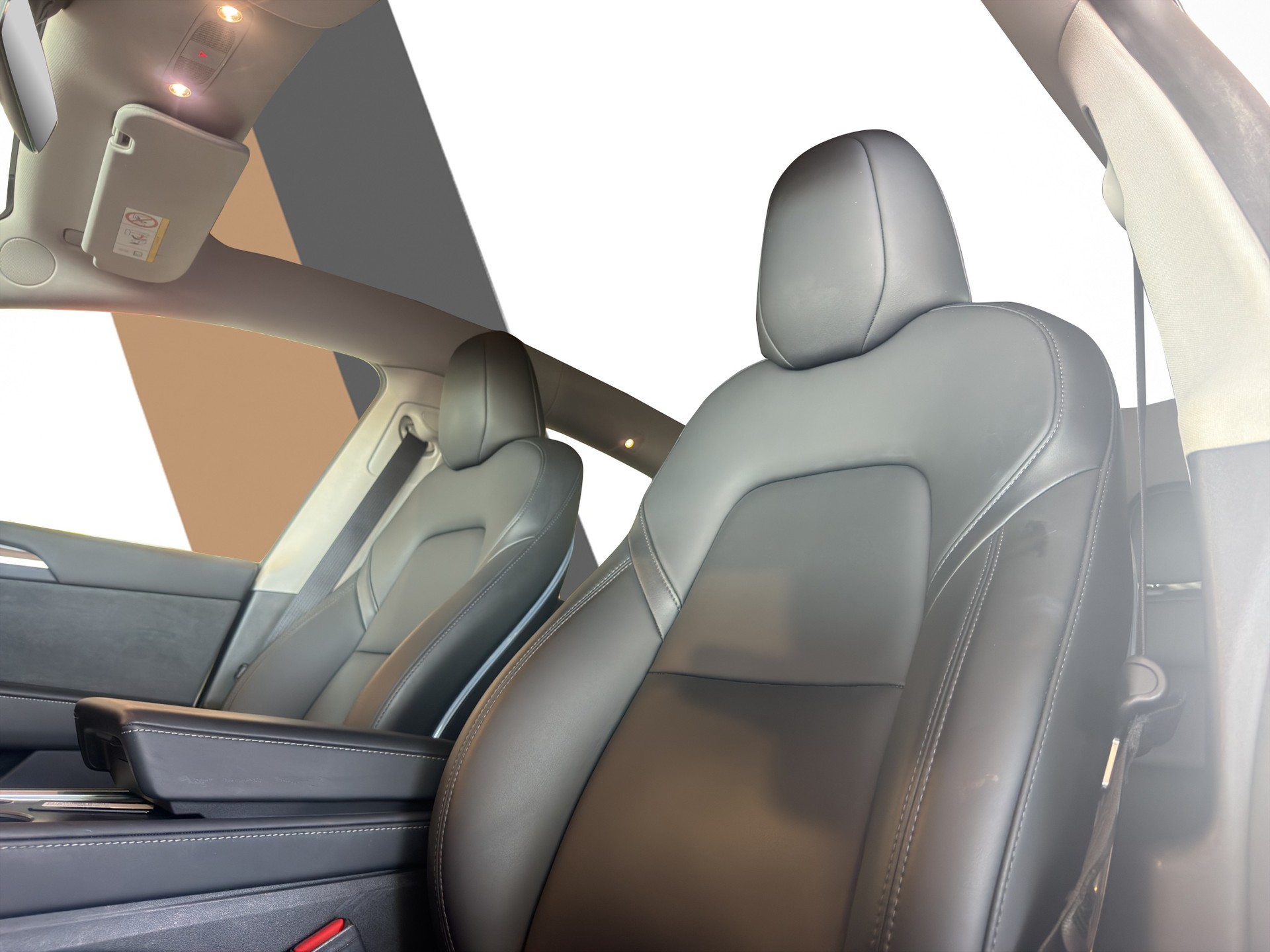 TESLA Model Y Performance D-image-26