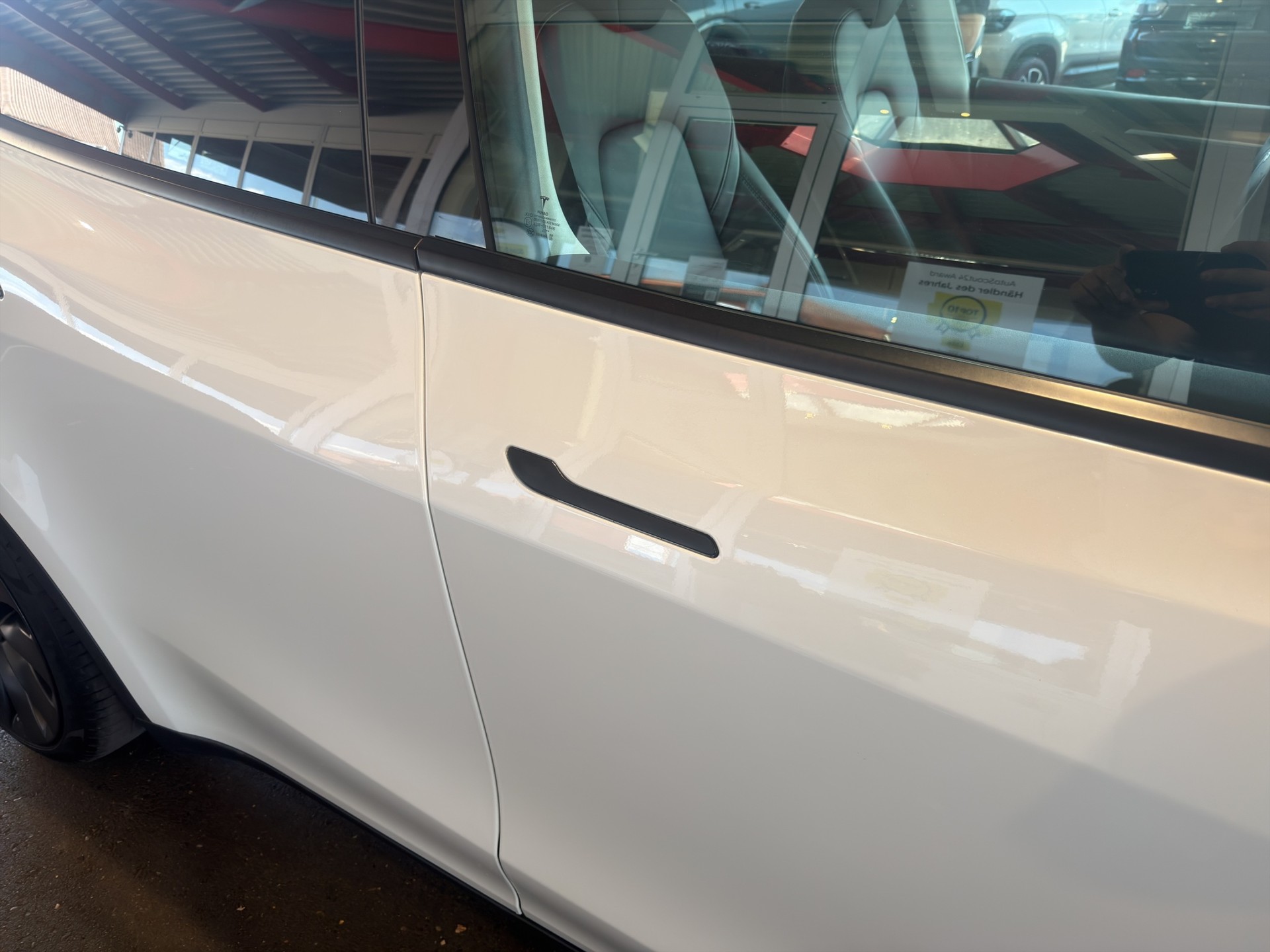 TESLA Model Y Performance D-image-37