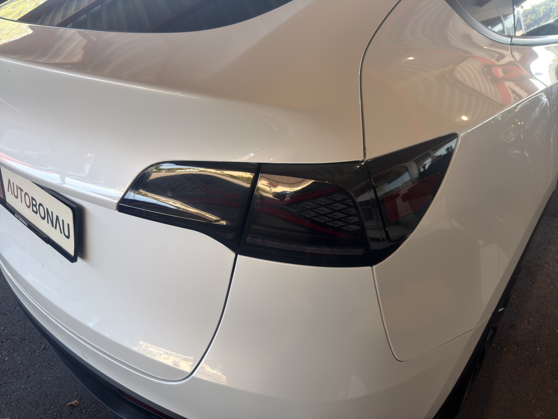 TESLA Model Y Performance D-image-35