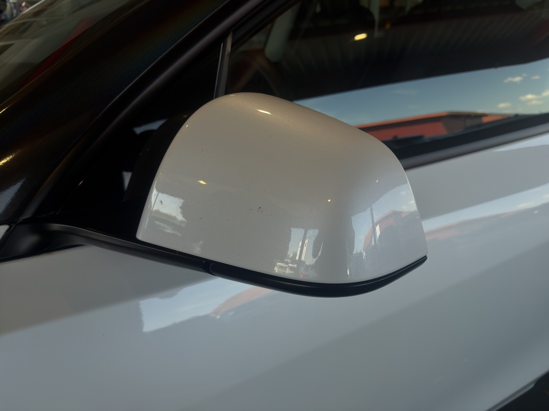 TESLA Model Y Performance D-image-30