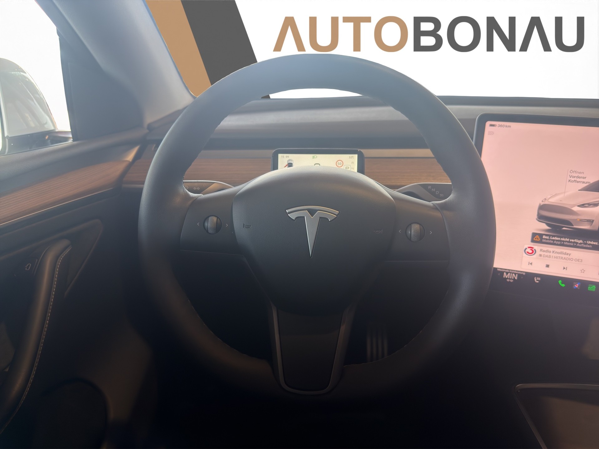 TESLA Model Y Performance D-image-17
