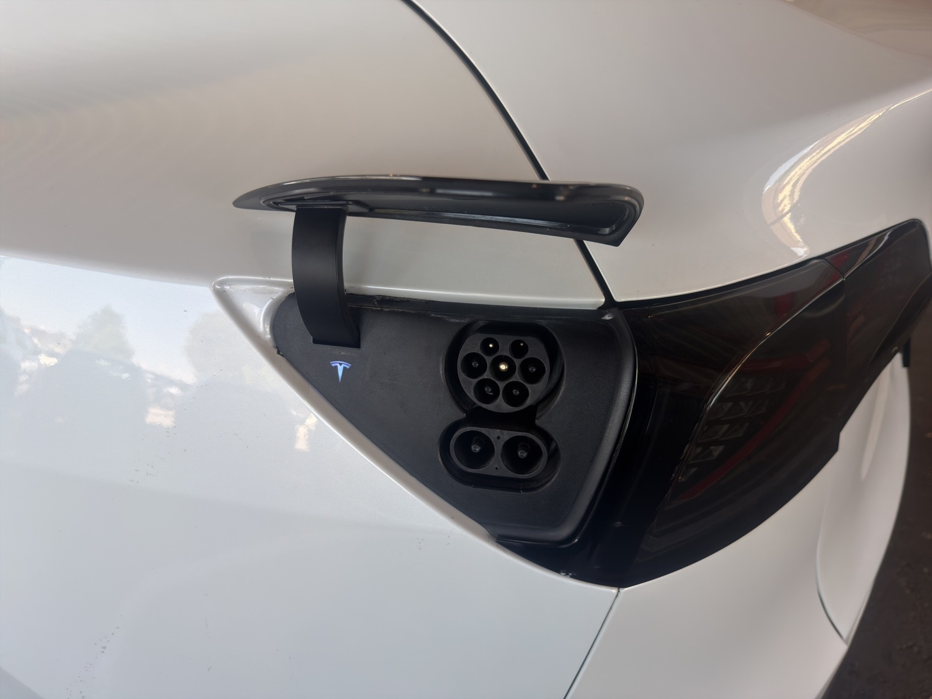 TESLA Model Y Performance D-image-47