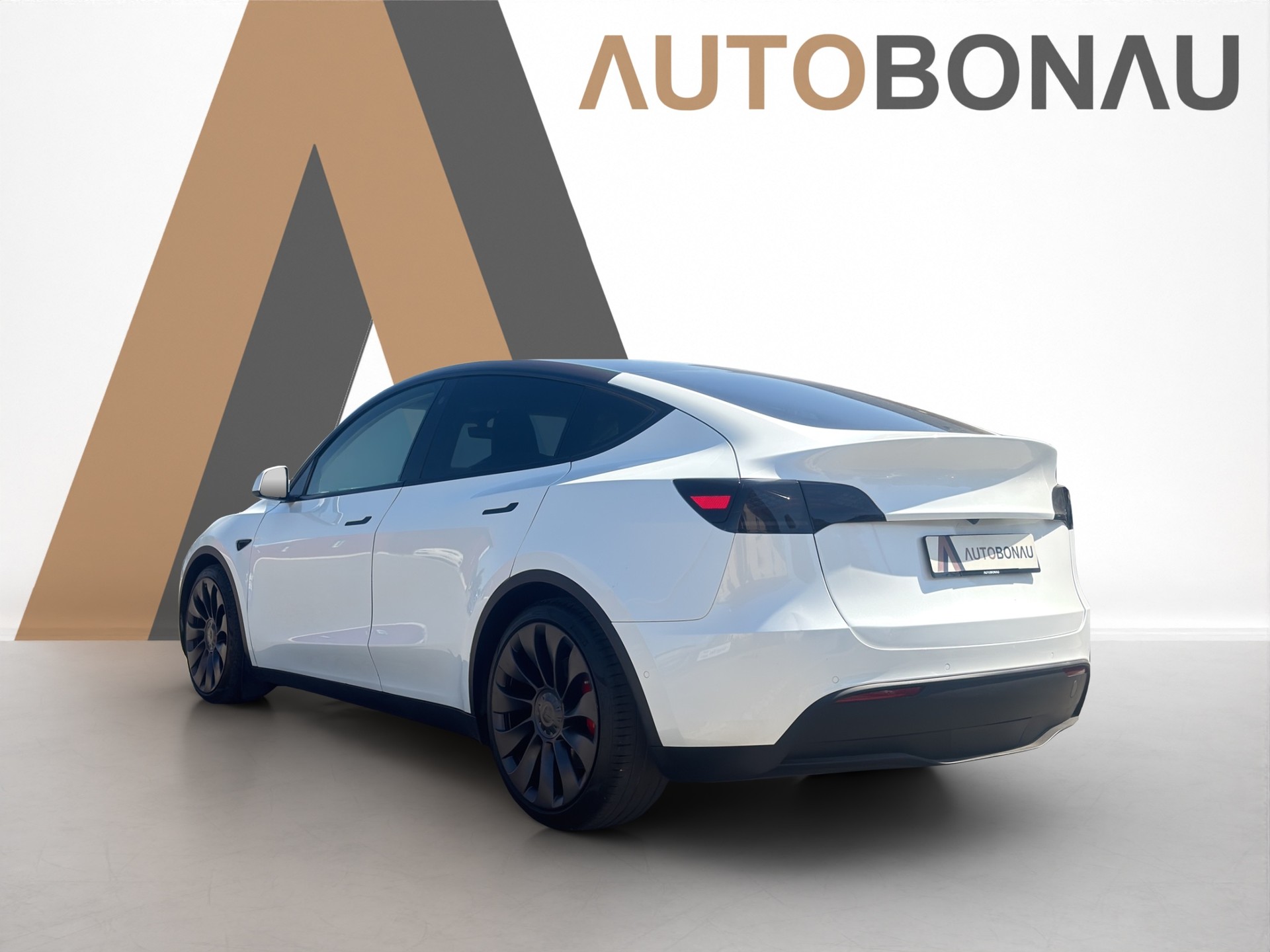 TESLA Model Y Performance D-image-55