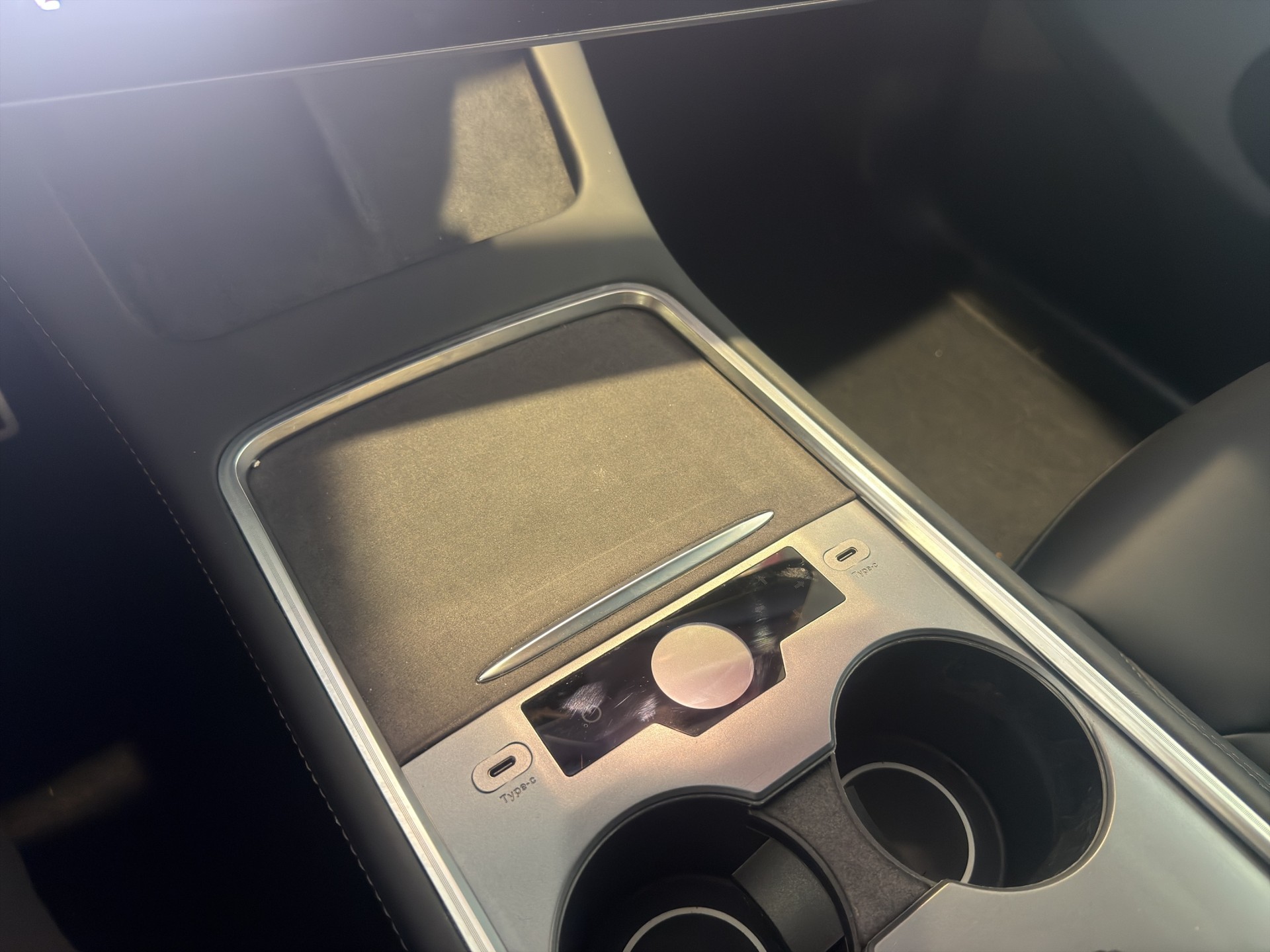TESLA Model Y Performance D-image-44