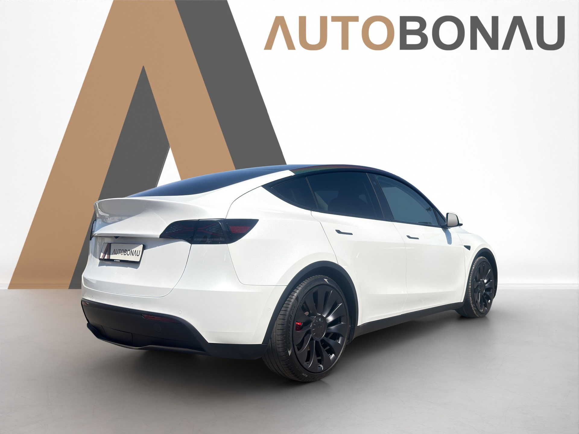 TESLA Model Y Performance D-image-57