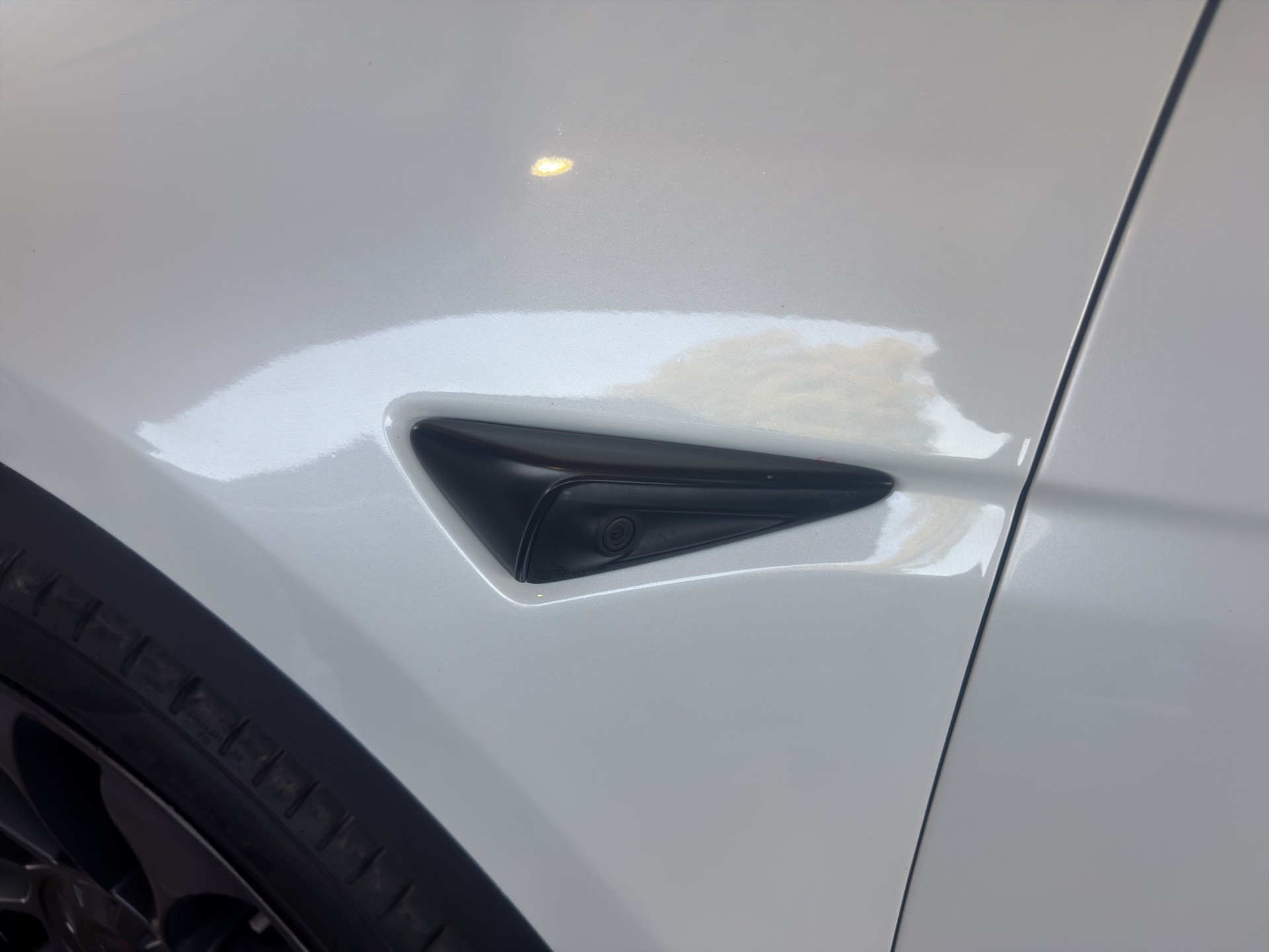 TESLA Model Y Performance D-image-31