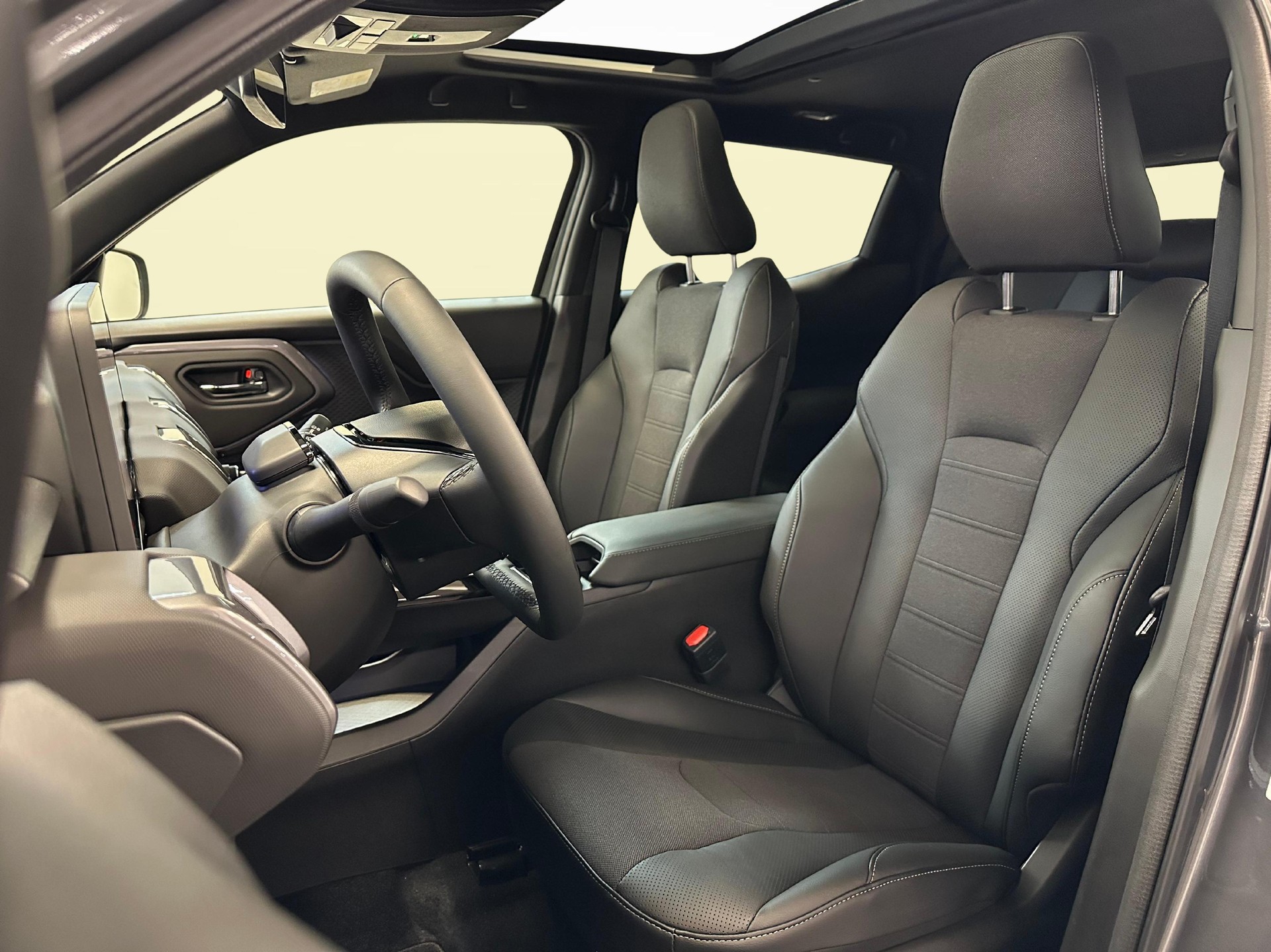 SUZUKI e Vitara Compact Top 4x4-image-4