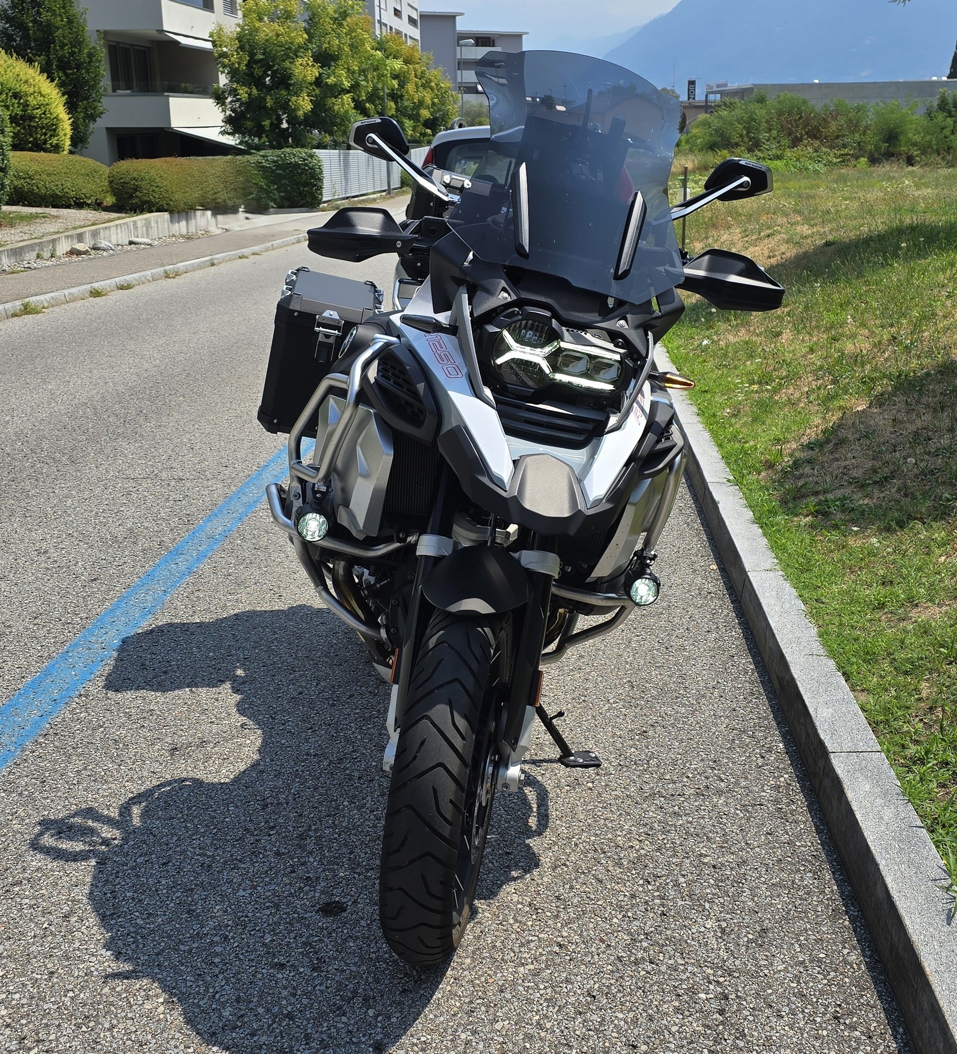 BMW R 1250 GS Adventure-image-1