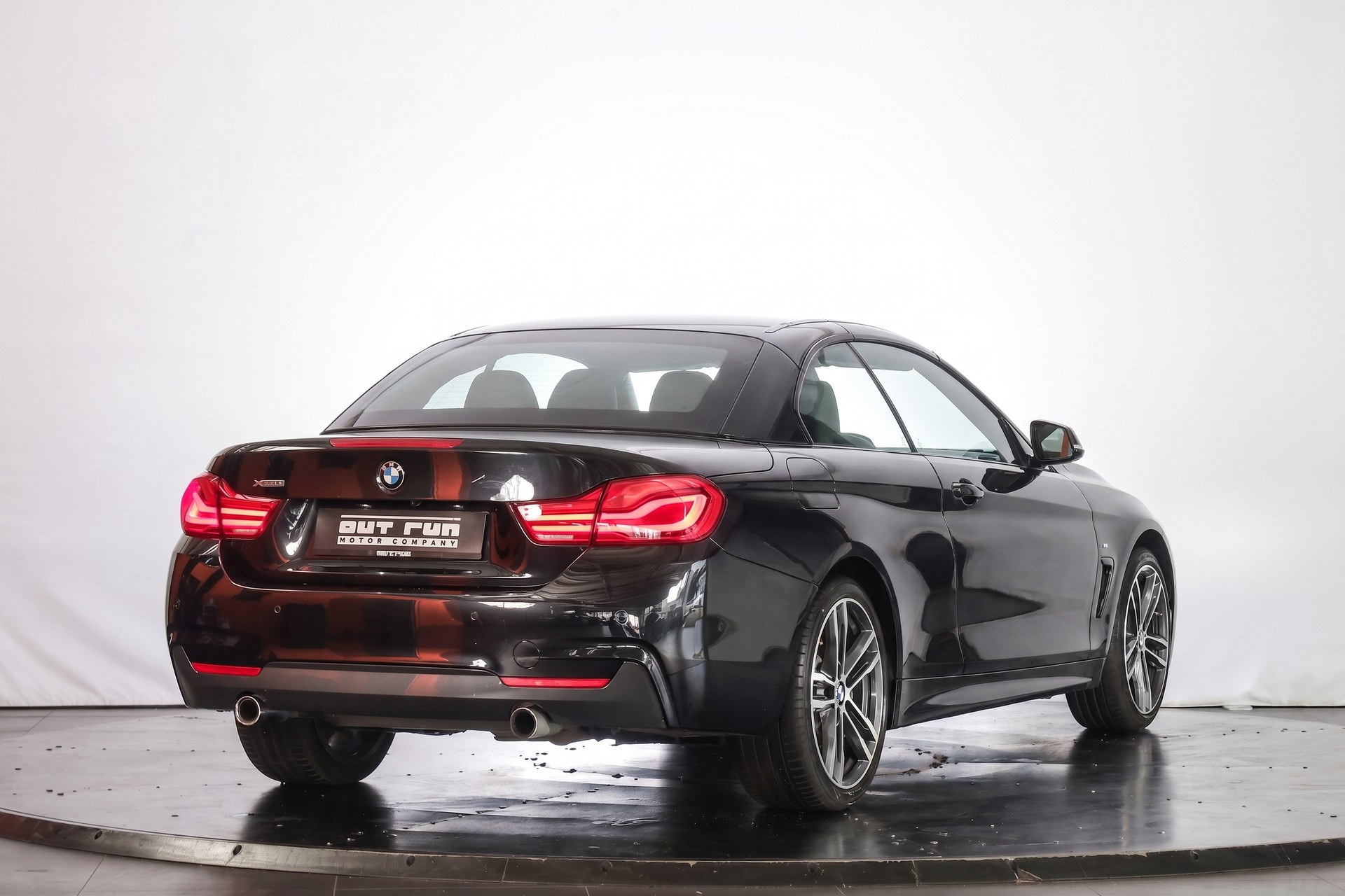 BMW 440i Cabriolet xDrive M Sport Steptronic-showroom-element-3