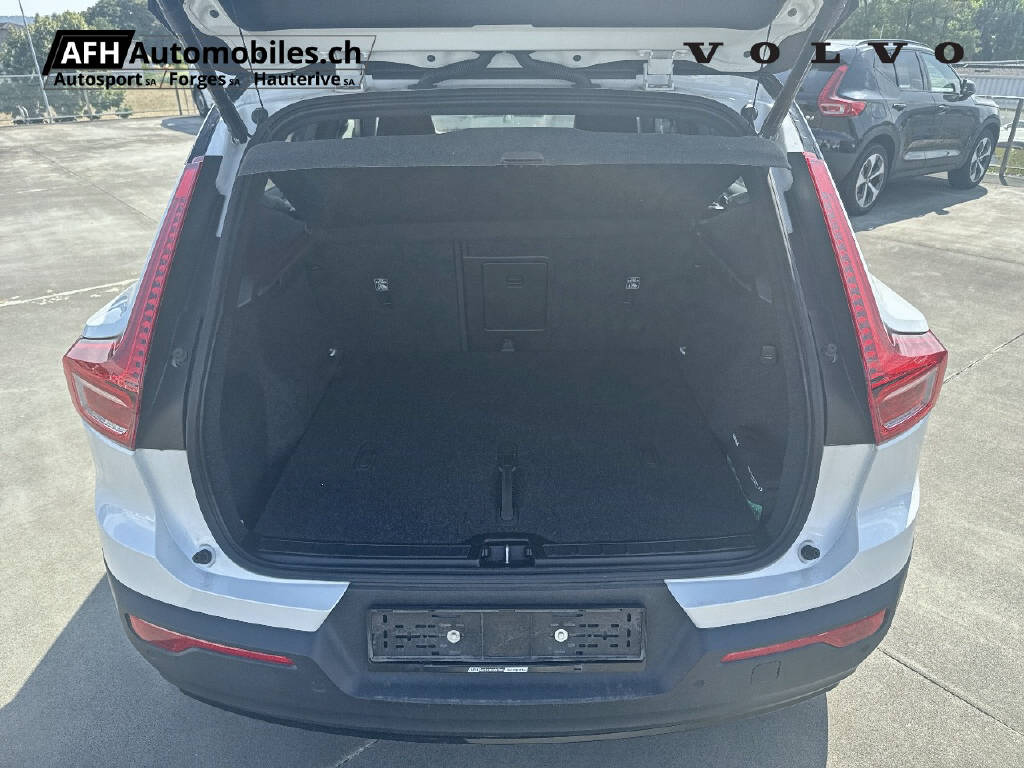 VOLVO XC40 P8 Twin R-Design AWD-image-17