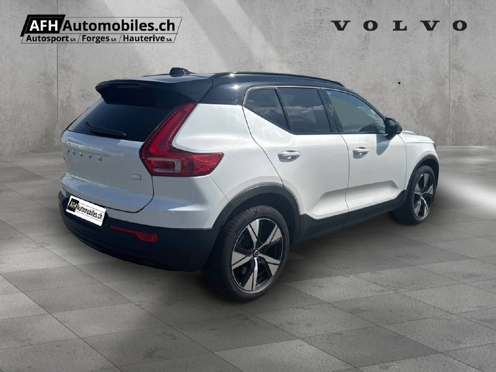 VOLVO XC40 P8 Twin R-Design AWD-image-4