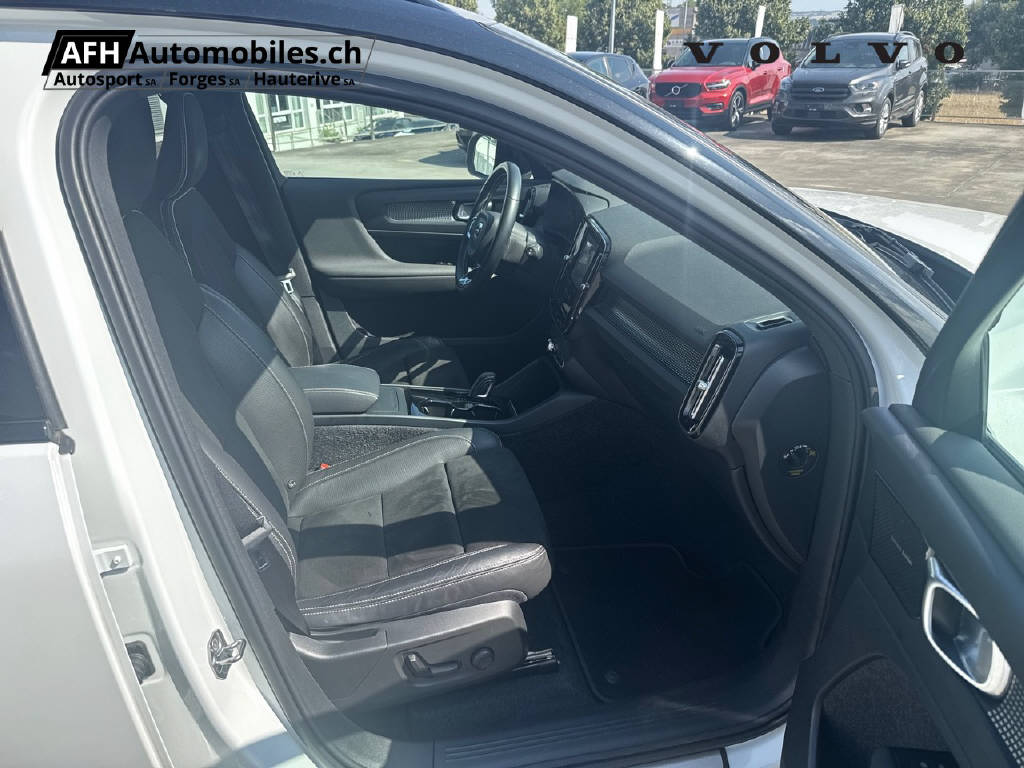 VOLVO XC40 P8 Twin R-Design AWD-image-13