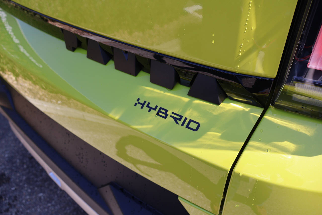 FIAT Grande Panda 1.2 Hybrid La Prima-image-5