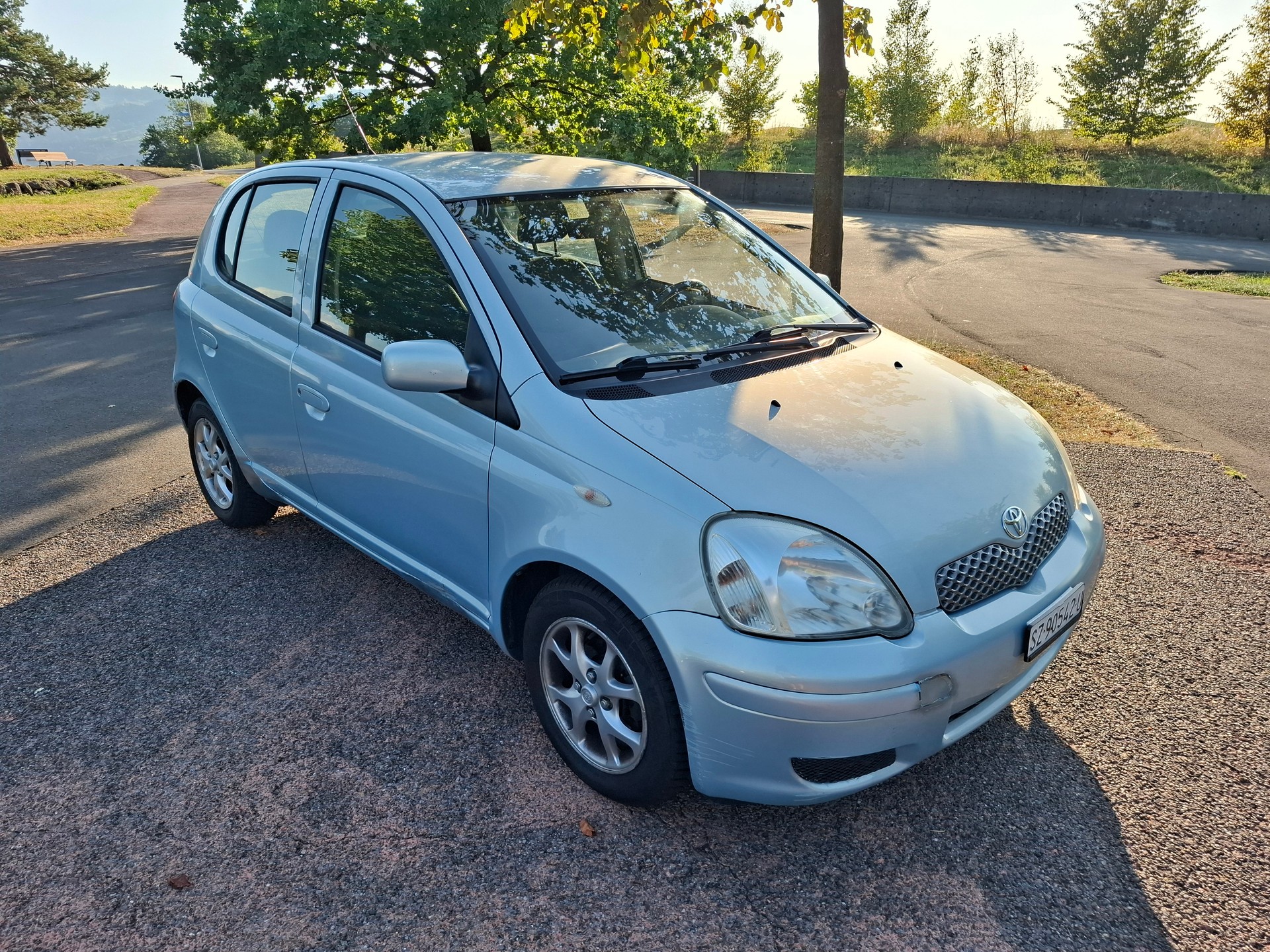 TOYOTA Yaris 1.0 Linea Sol