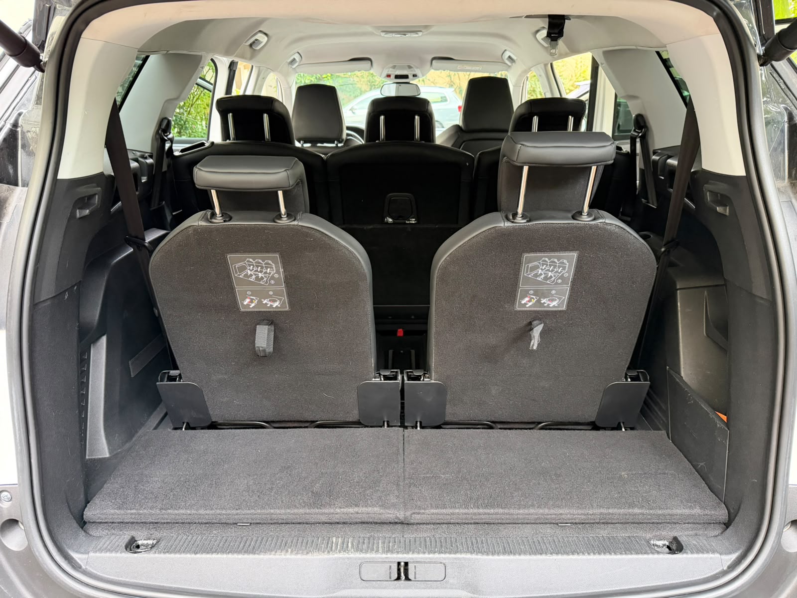 PEUGEOT Peugeot 5008 1.5HDi STT - EXPERTISÉ - 16'300.--image-4