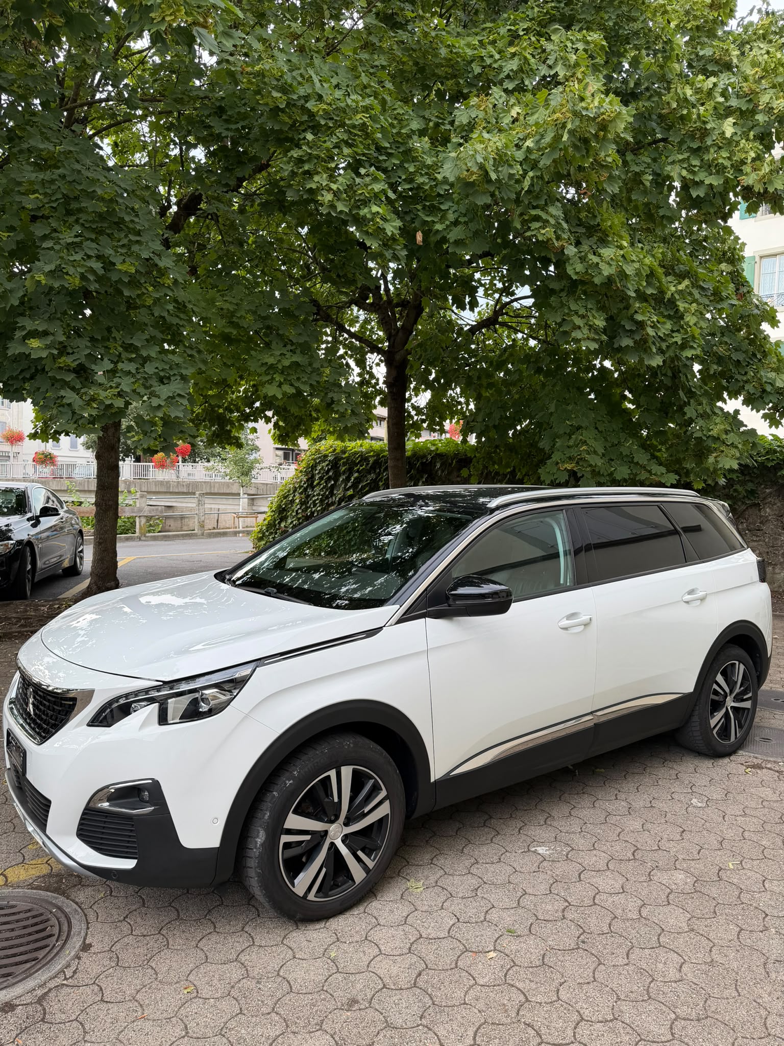 PEUGEOT Peugeot 5008 1.5HDi STT - EXPERTISÉ - 16'300.-