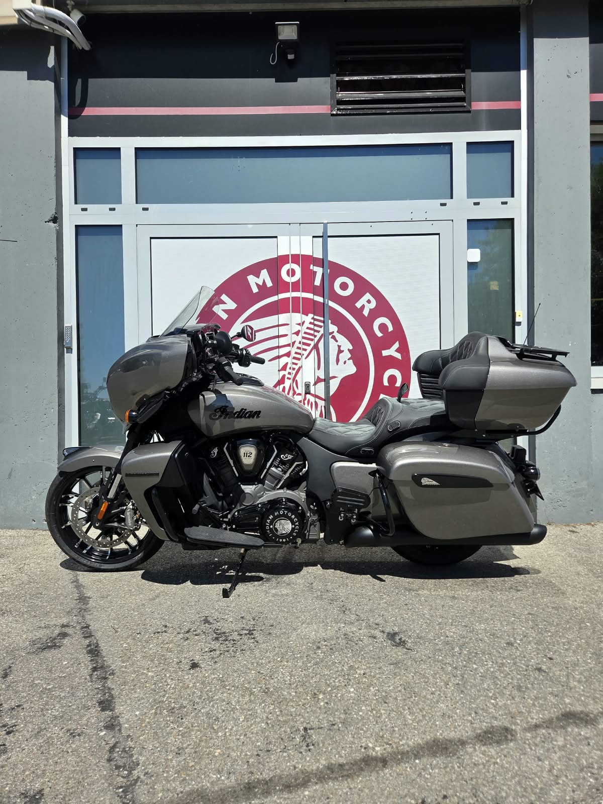 INDIAN Roadmaster Power Plus Dark Horse-image-1