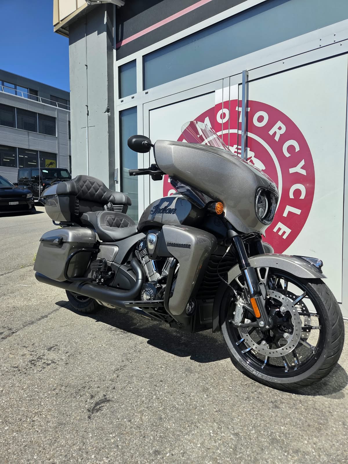 INDIAN Roadmaster Power Plus Dark Horse-image-2