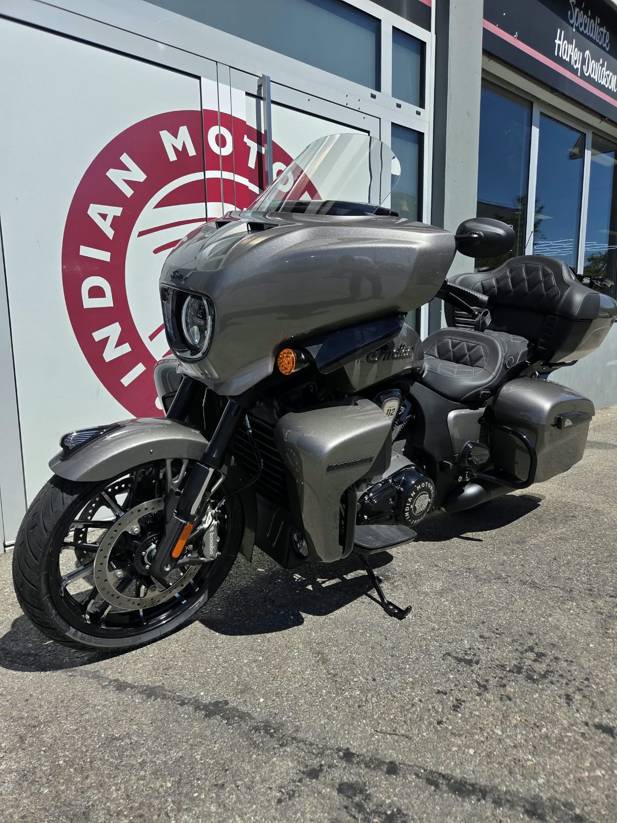 INDIAN Roadmaster Power Plus Dark Horse-image-3