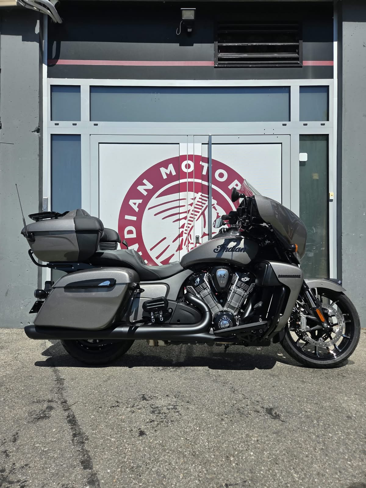 INDIAN Roadmaster Power Plus Dark Horse-image-0